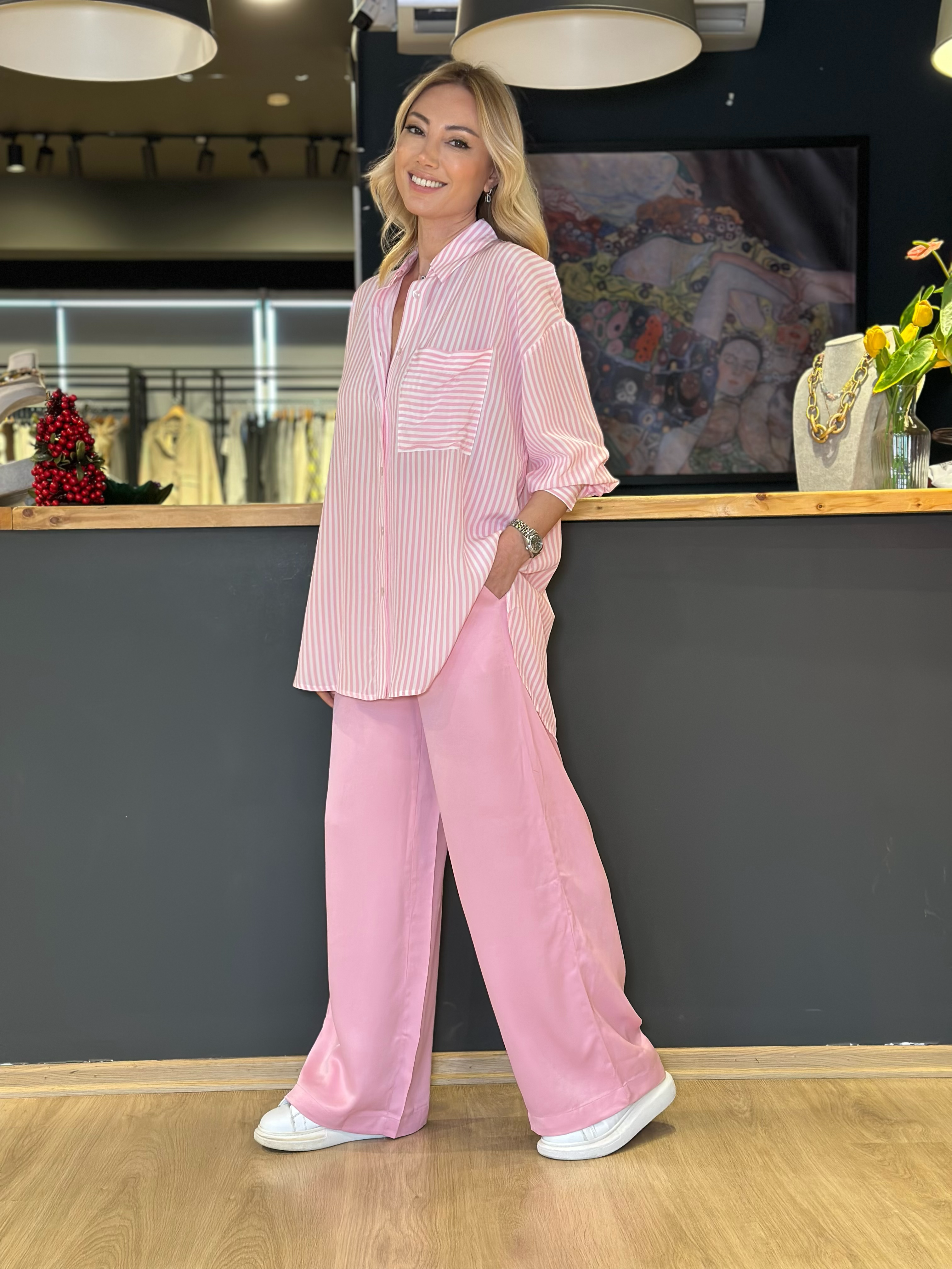 Pembe Saten Pantolon