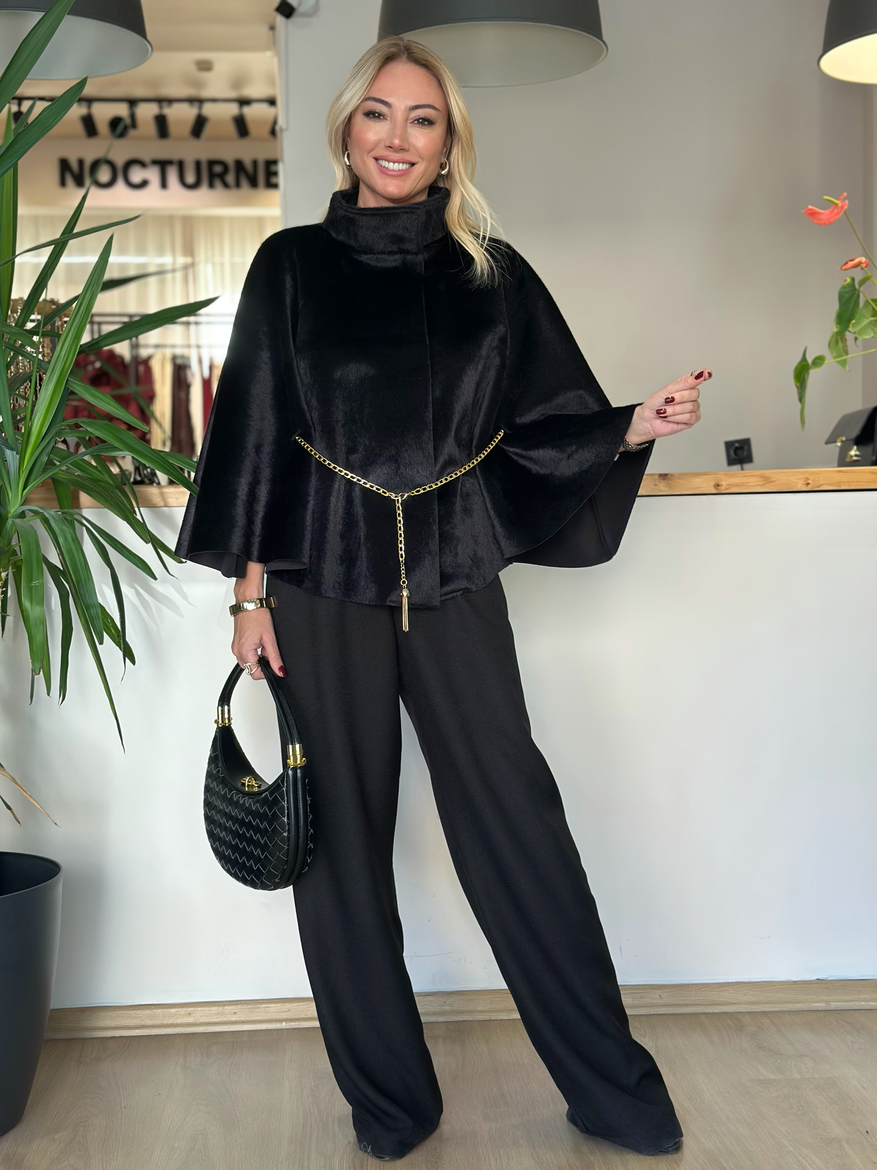 Siyah Pelerin Panço Askı00243