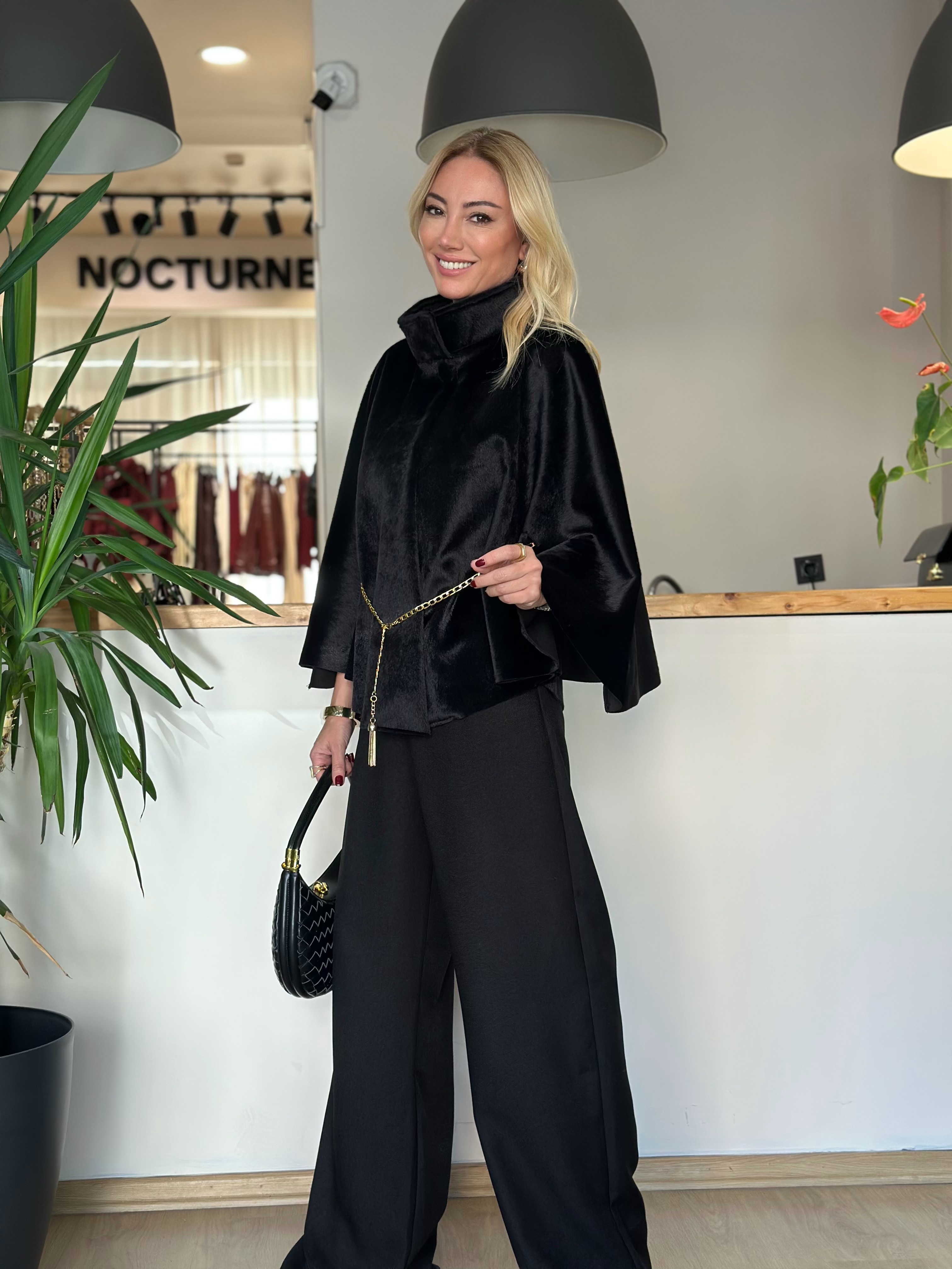 Siyah Pelerin Panço Askı00243