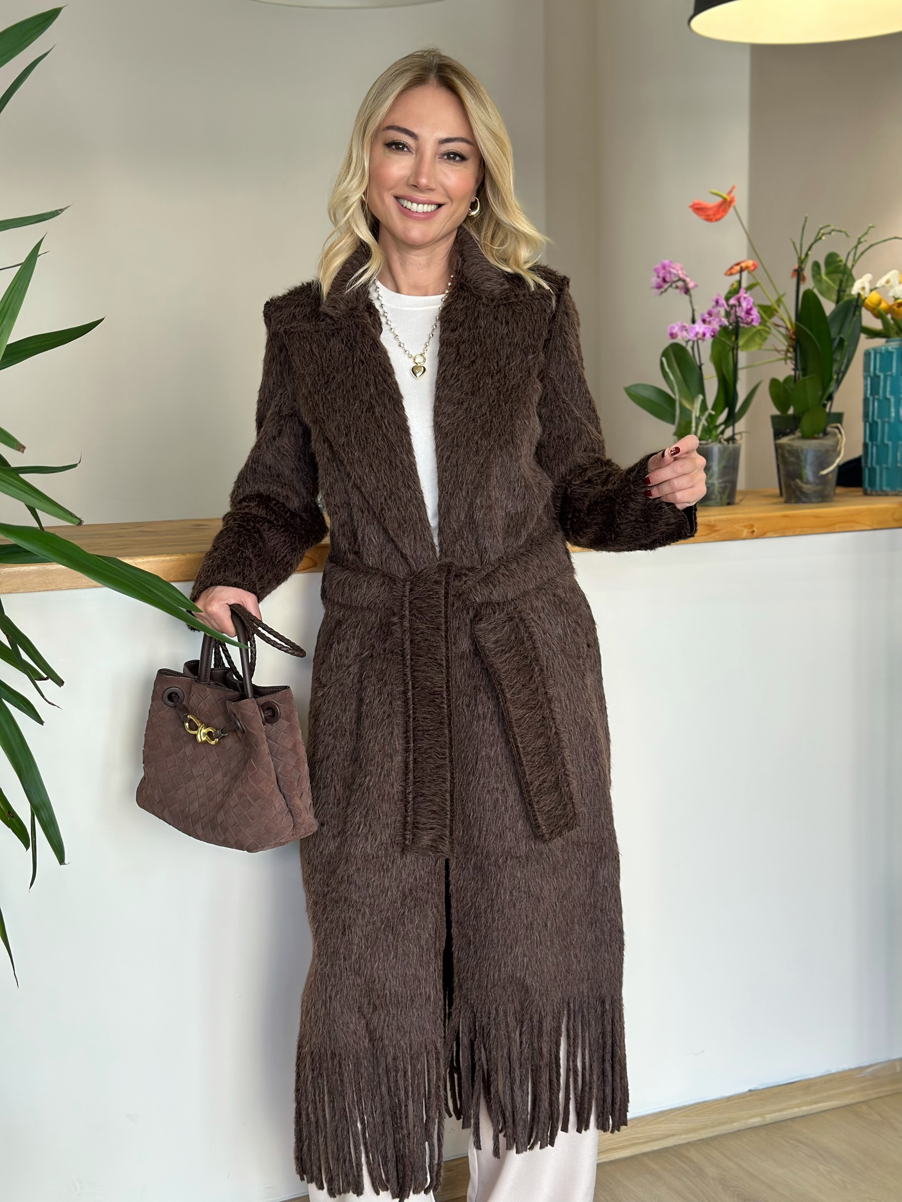 Tay Tüyü Püskül Detaylı Kahve Kaban Askı00255