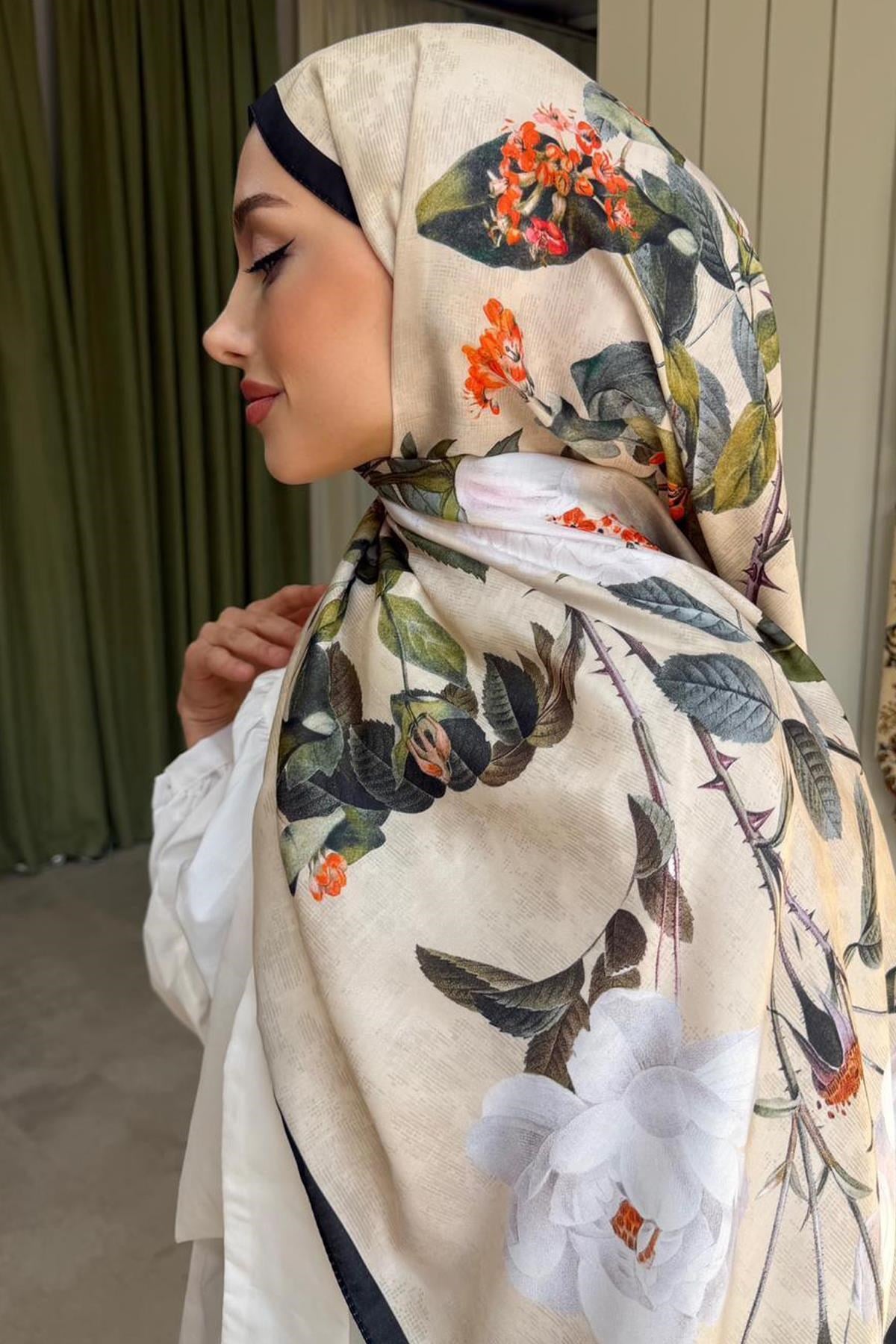 Azra Şal Siyah