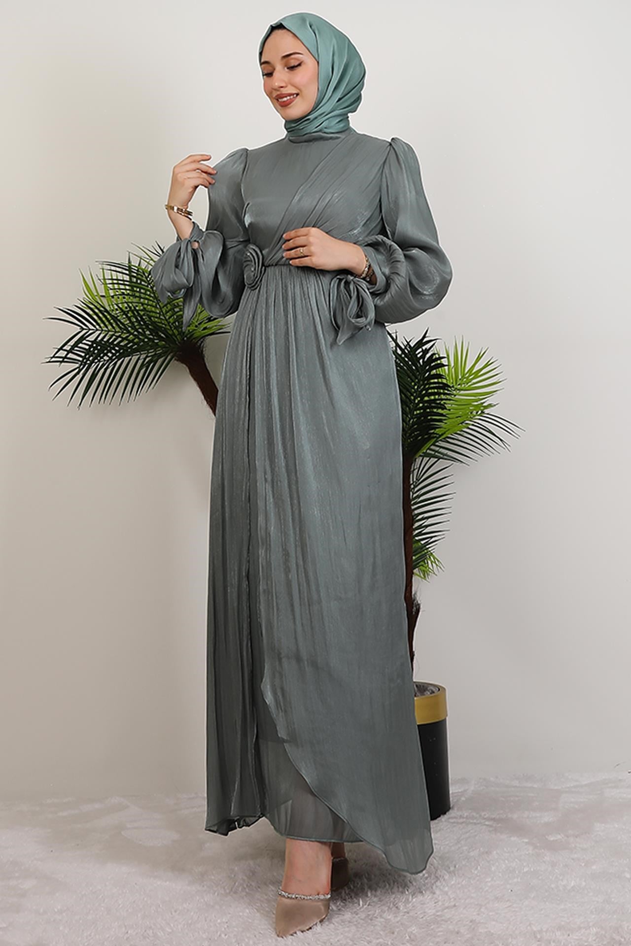 Beli Gül Detay Abiye Soft Yeşil