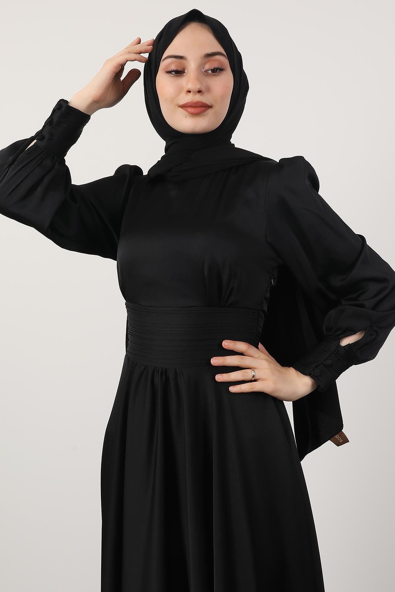Beli Pileli Saten Abiye Siyah