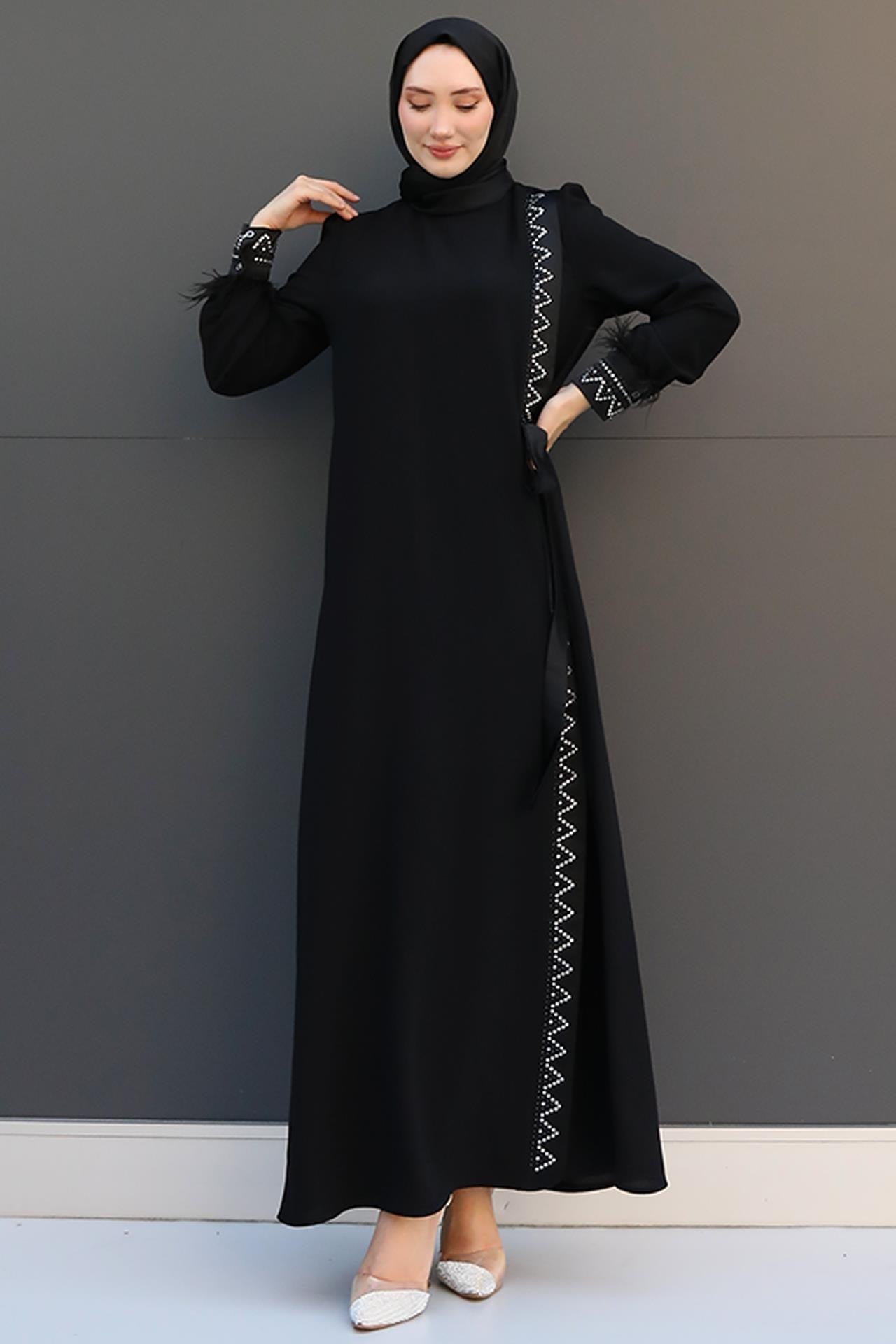 Busem Siyah Elbise