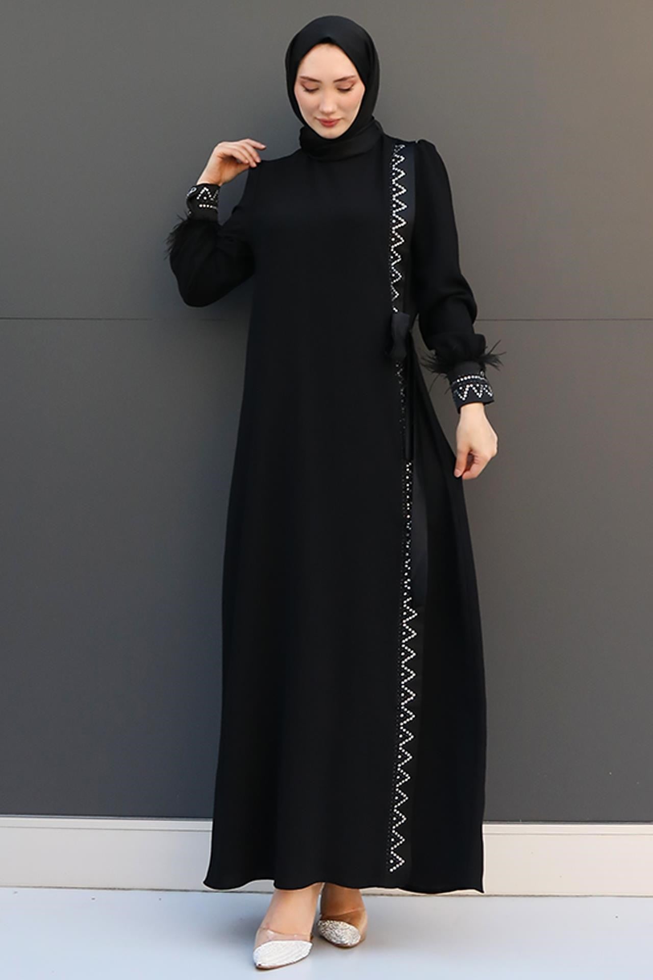 Busem Siyah Elbise