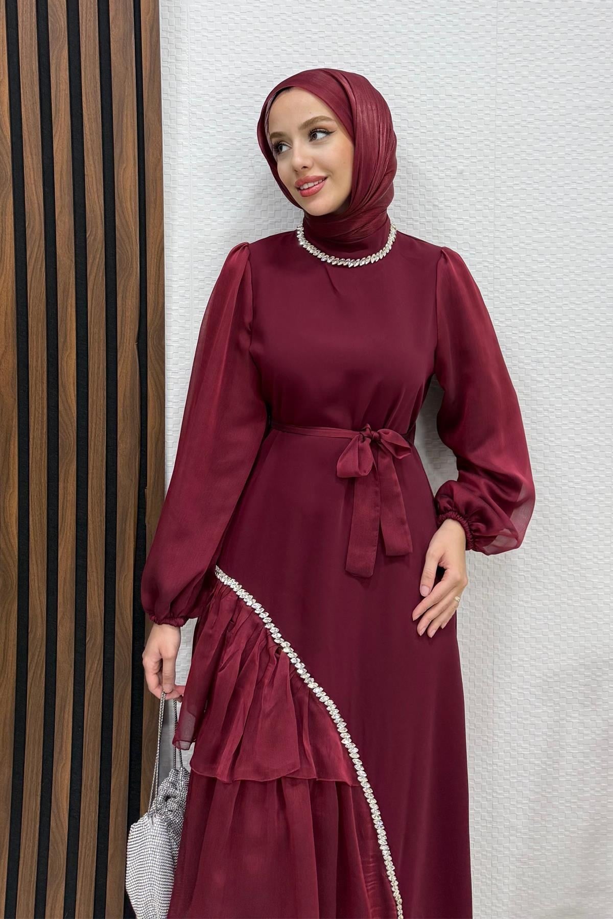 Damla Taş Abiye Bordo