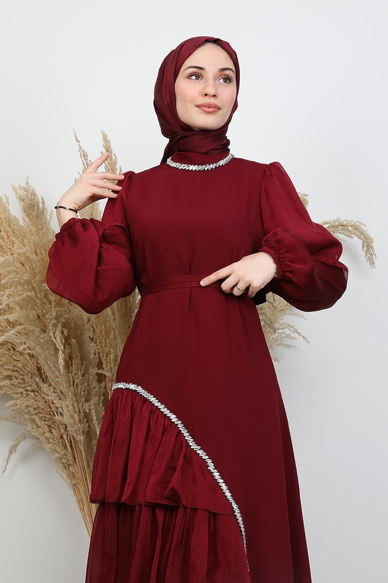 Damla Taş Abiye Bordo