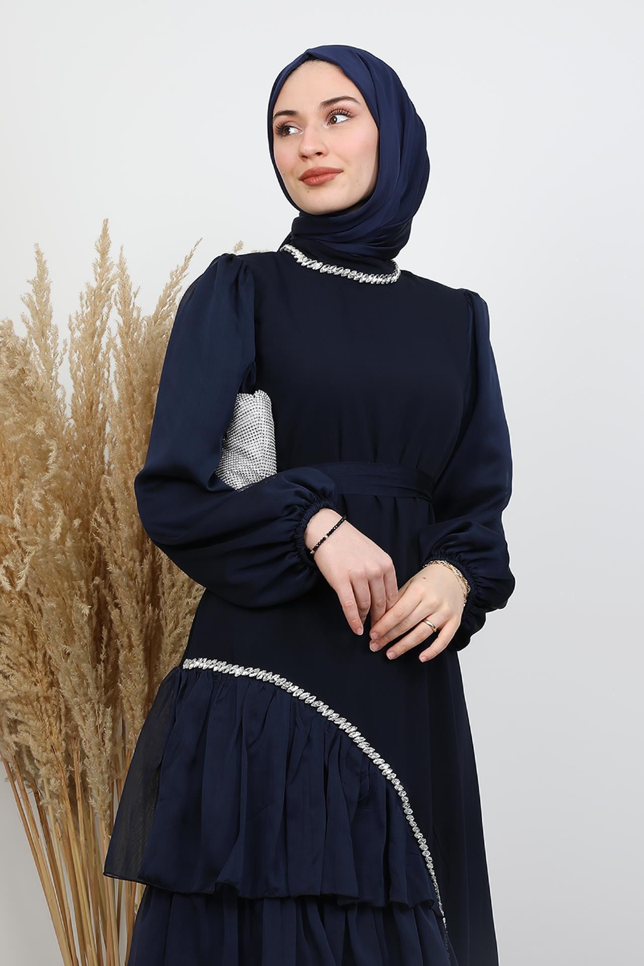 Damla Taş Abiye Lacivert