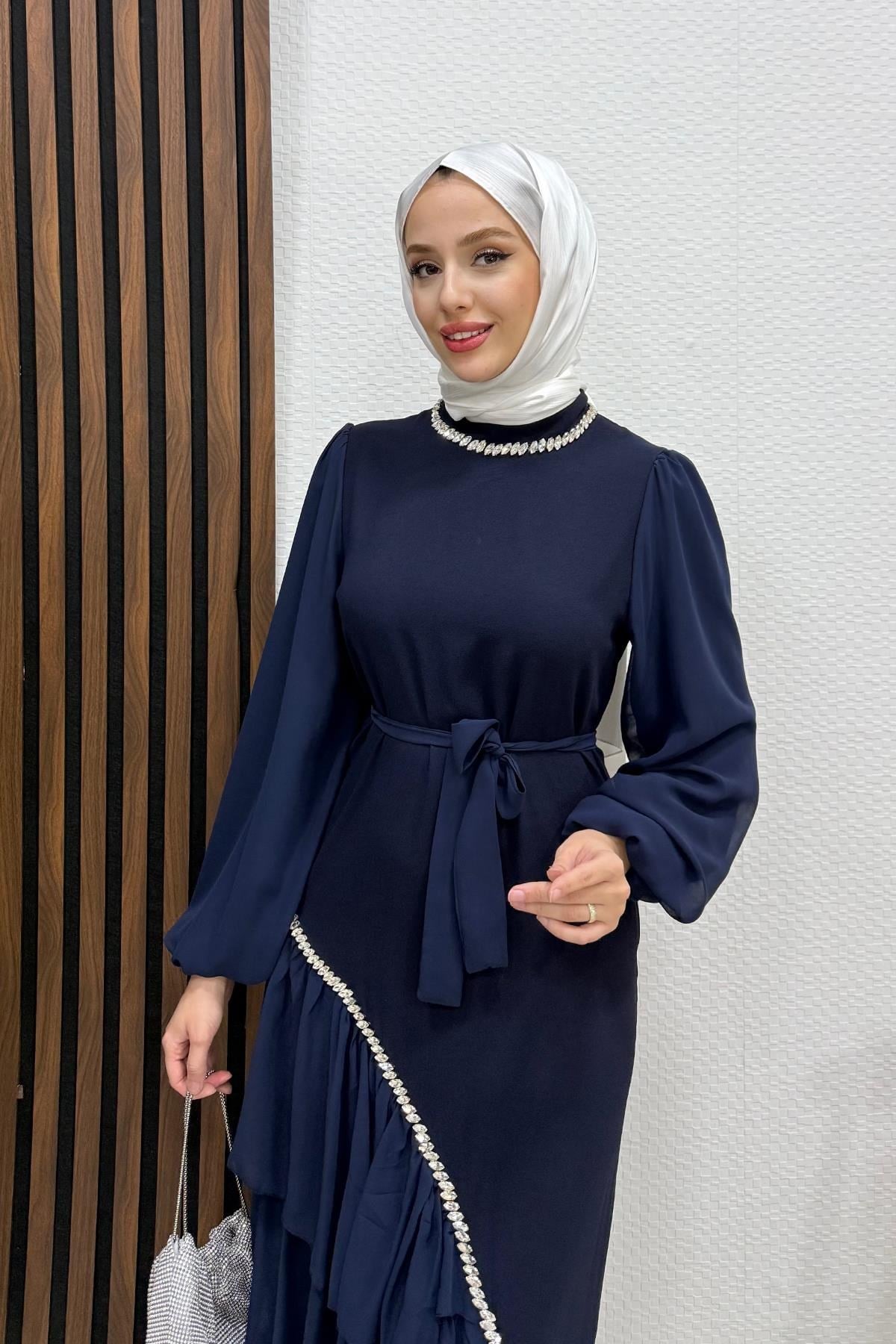 Damla Taş Abiye Lacivert