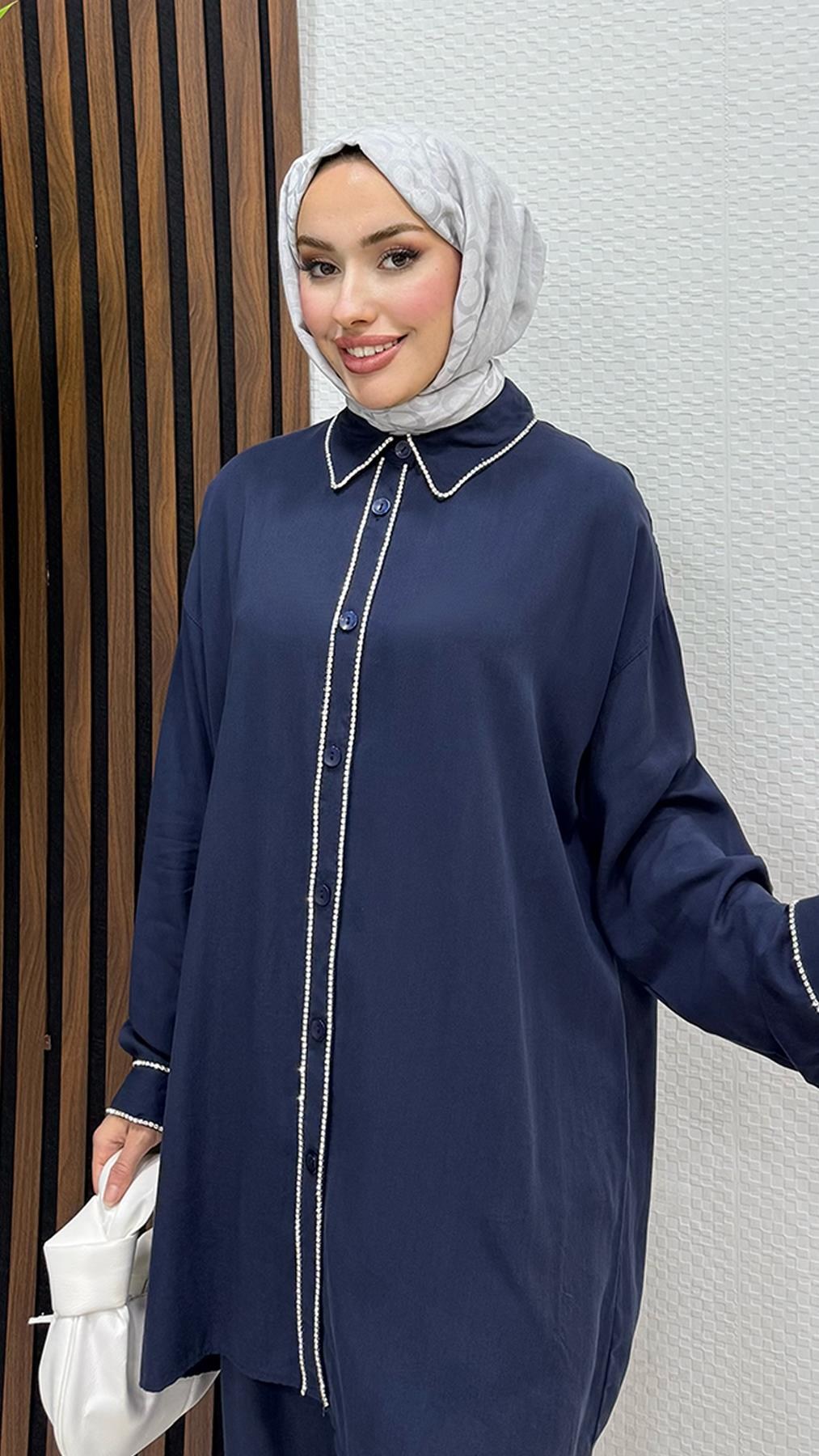 Emma Taşlı Takım Lacivert