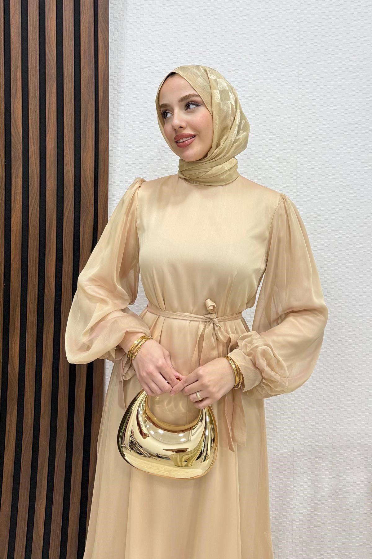 Fırfır Detay Janjan Elbise Yansımalı Gold