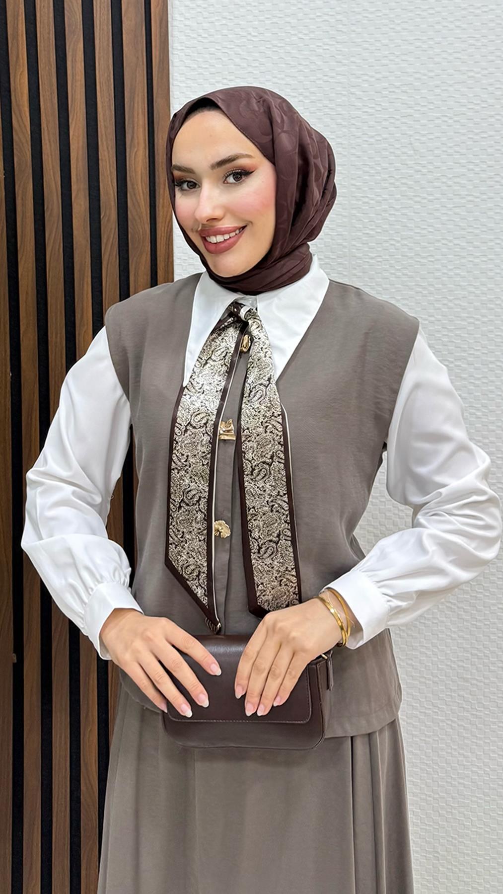 Fularlı Üçlü Takım Koyu Vizon