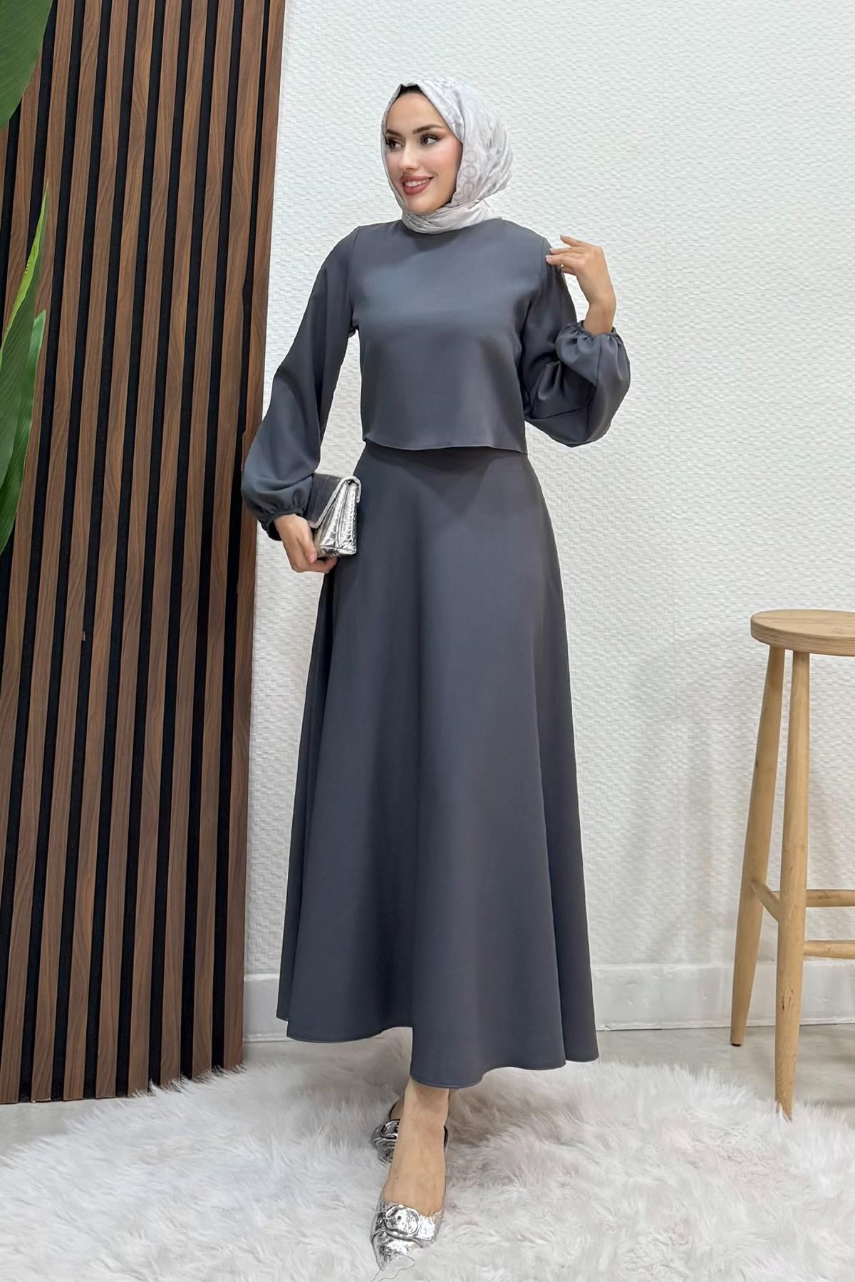 Günseli Krep Takım Koyu Gri