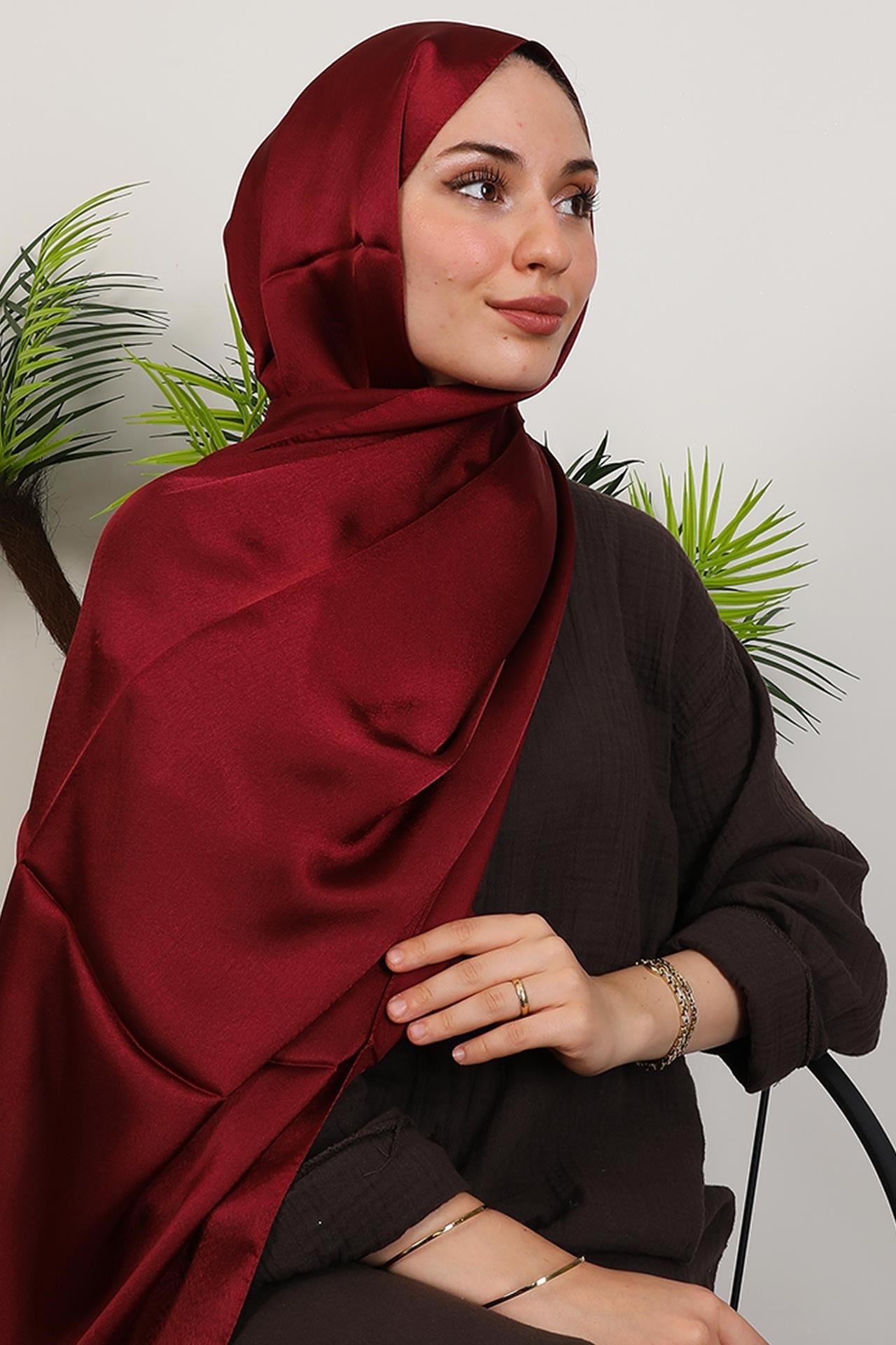 İnci Saten Şal Bordo