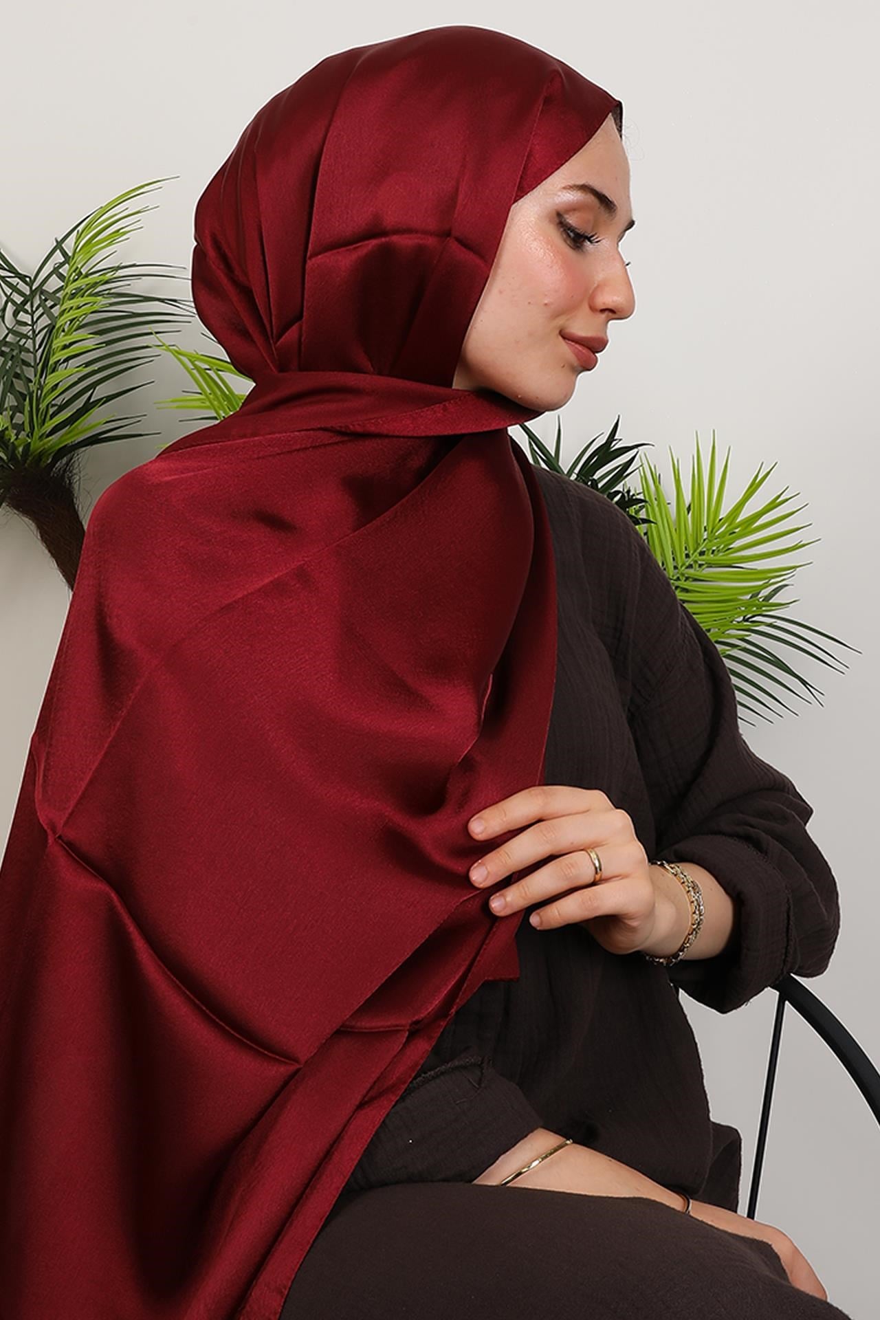 İnci Saten Şal Bordo