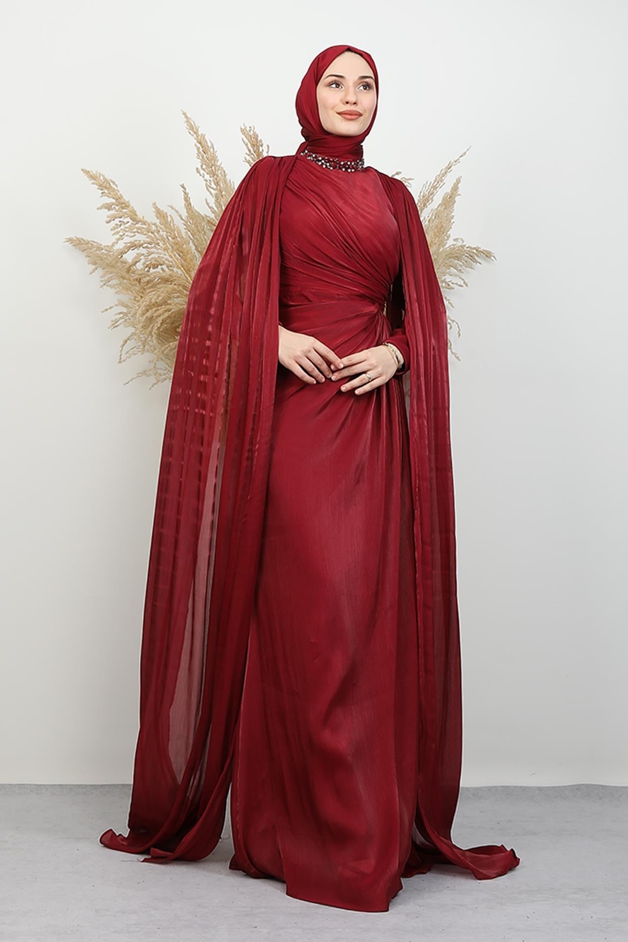 Isabella Yoryo Abiye Bordo