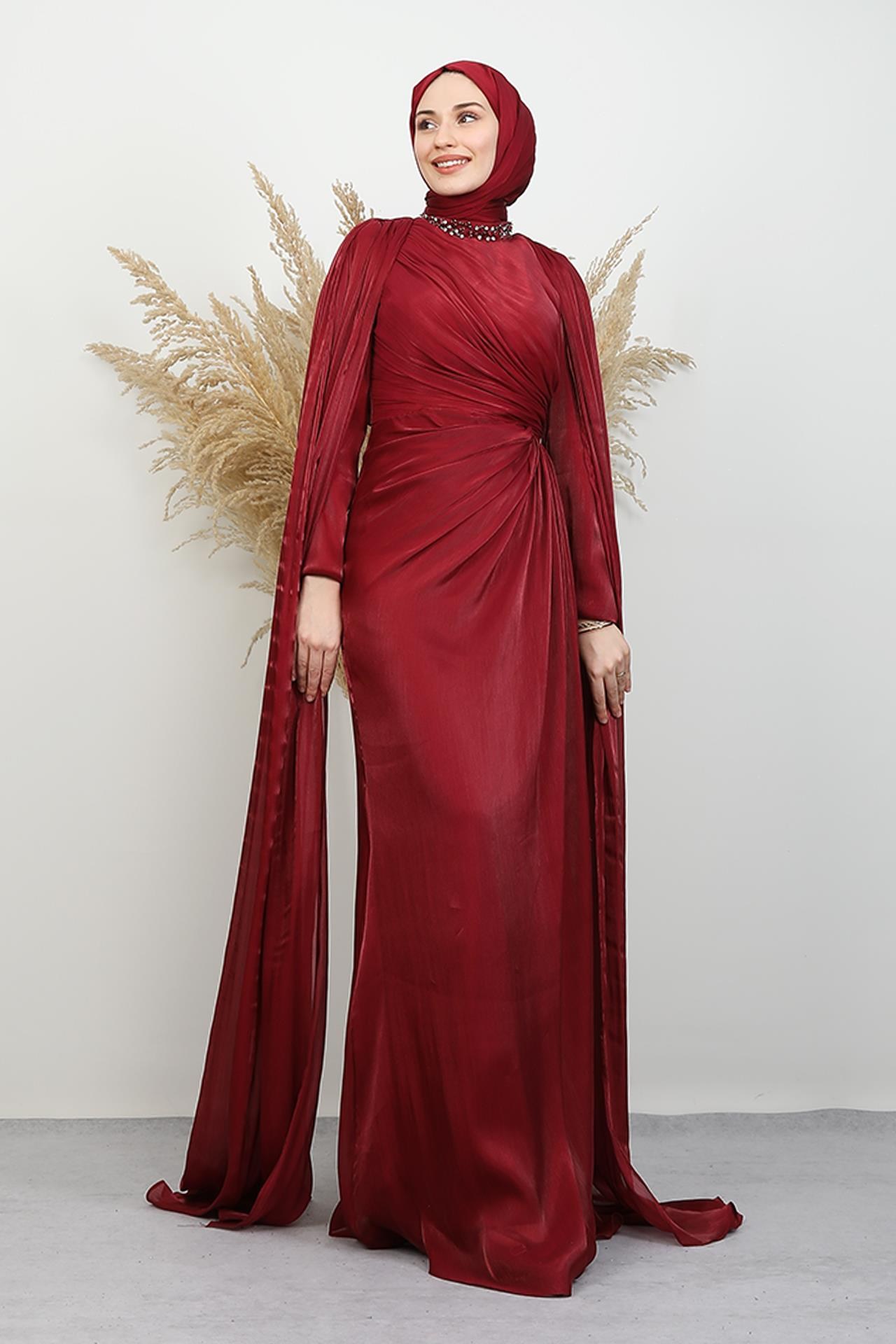 Isabella Yoryo Abiye Bordo