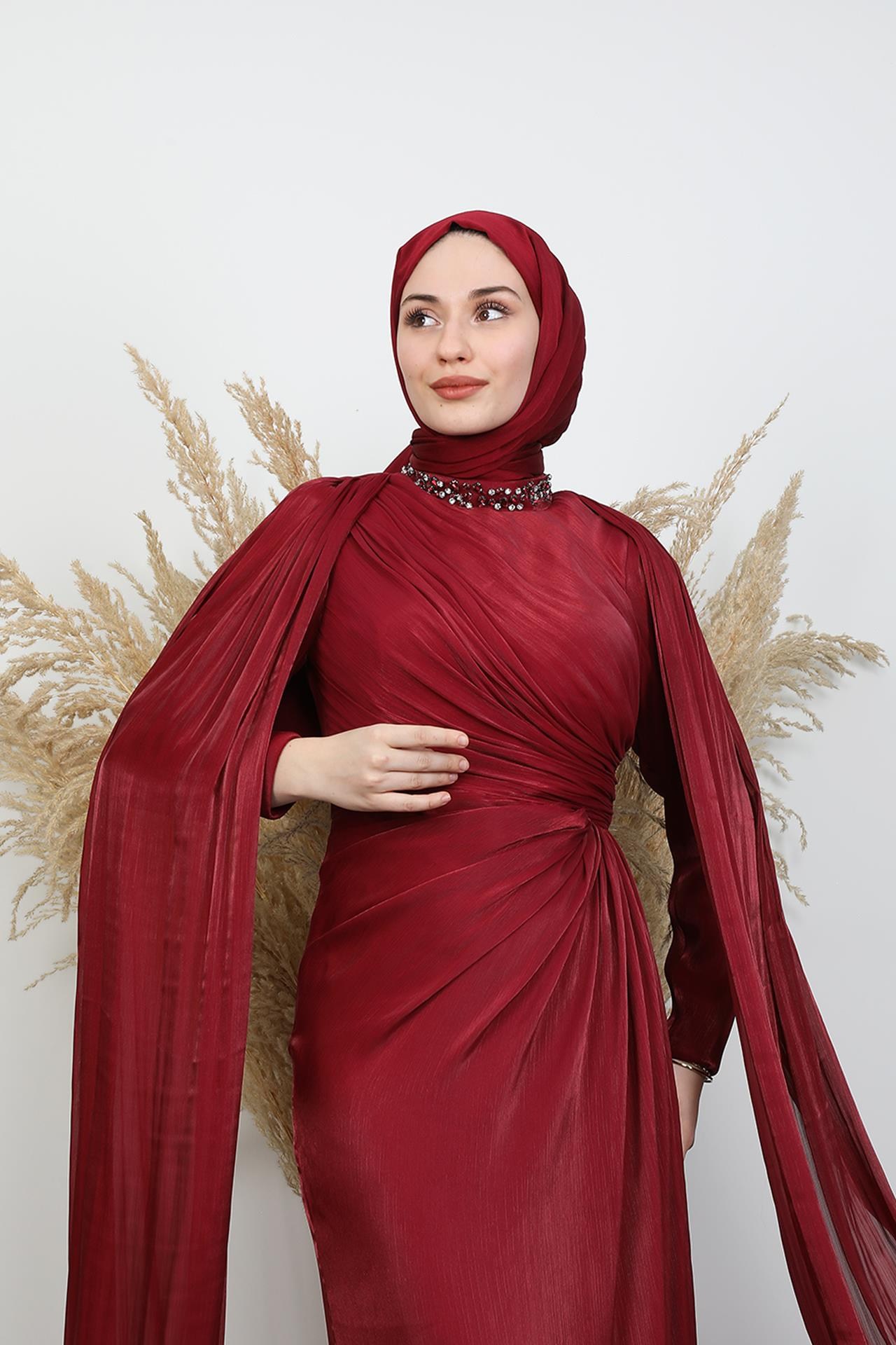 Isabella Yoryo Abiye Bordo