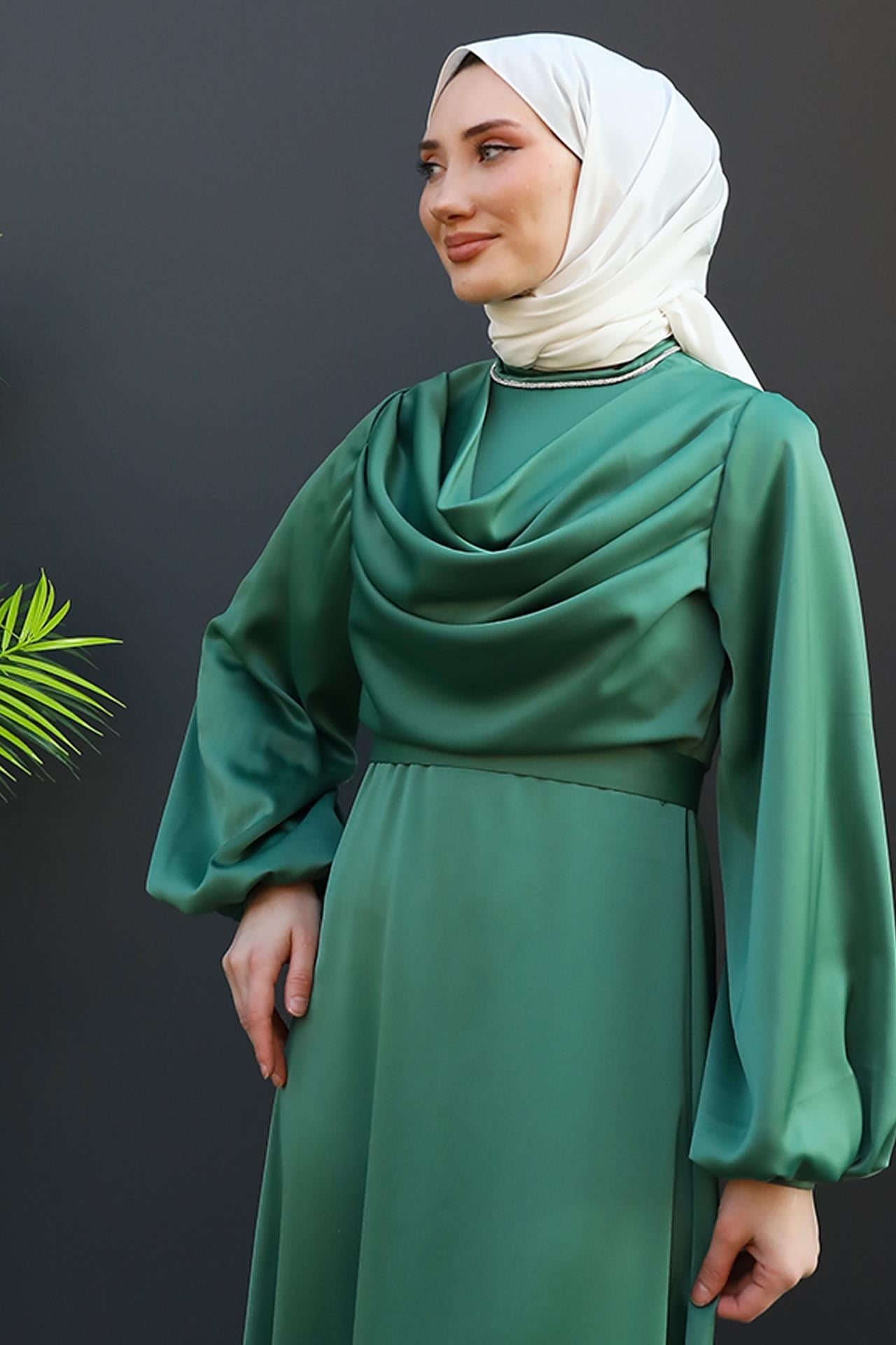 Kuyruklu Degaje Elbise Soft Yeşil