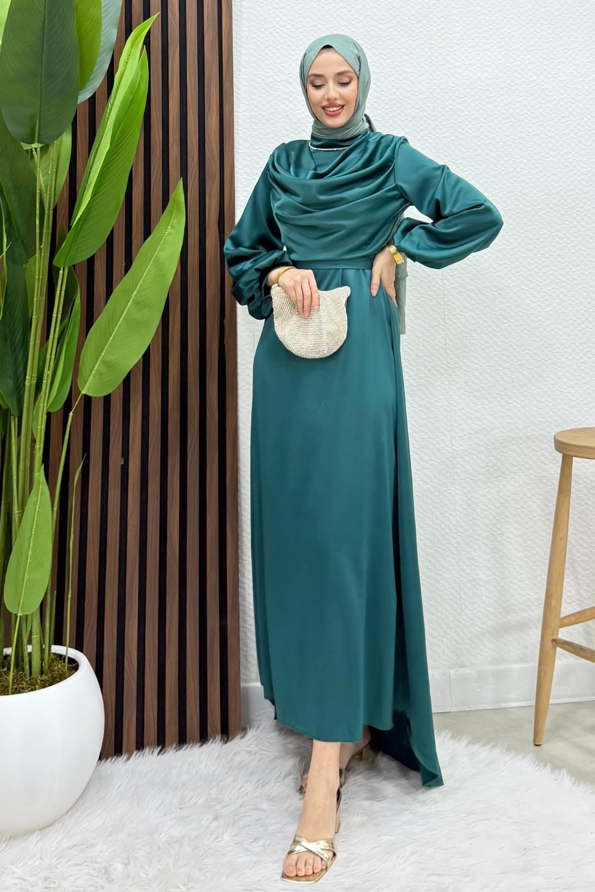 Kuyruklu Degaje Elbise Zümrüt