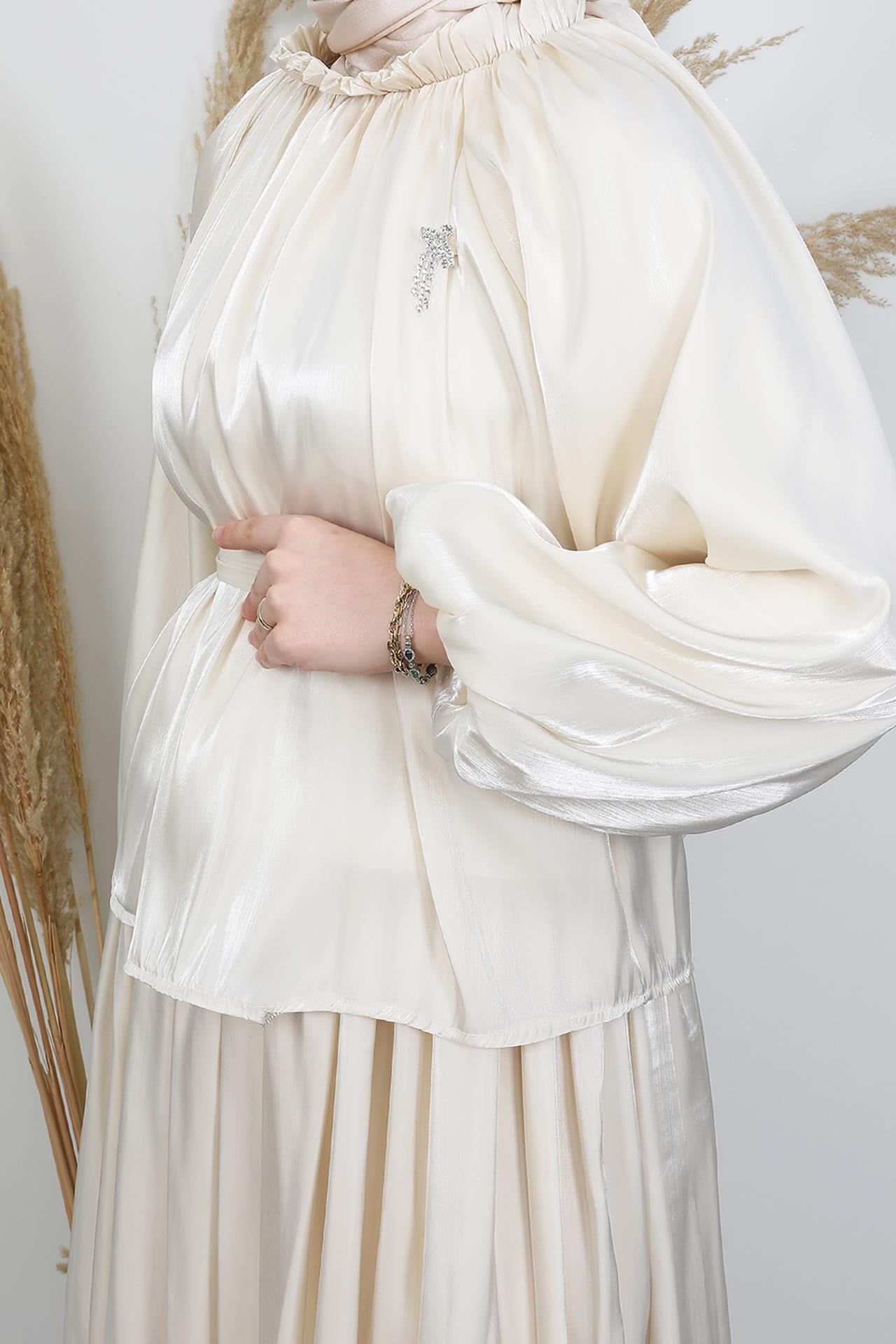 Layla Broş Takım Krem