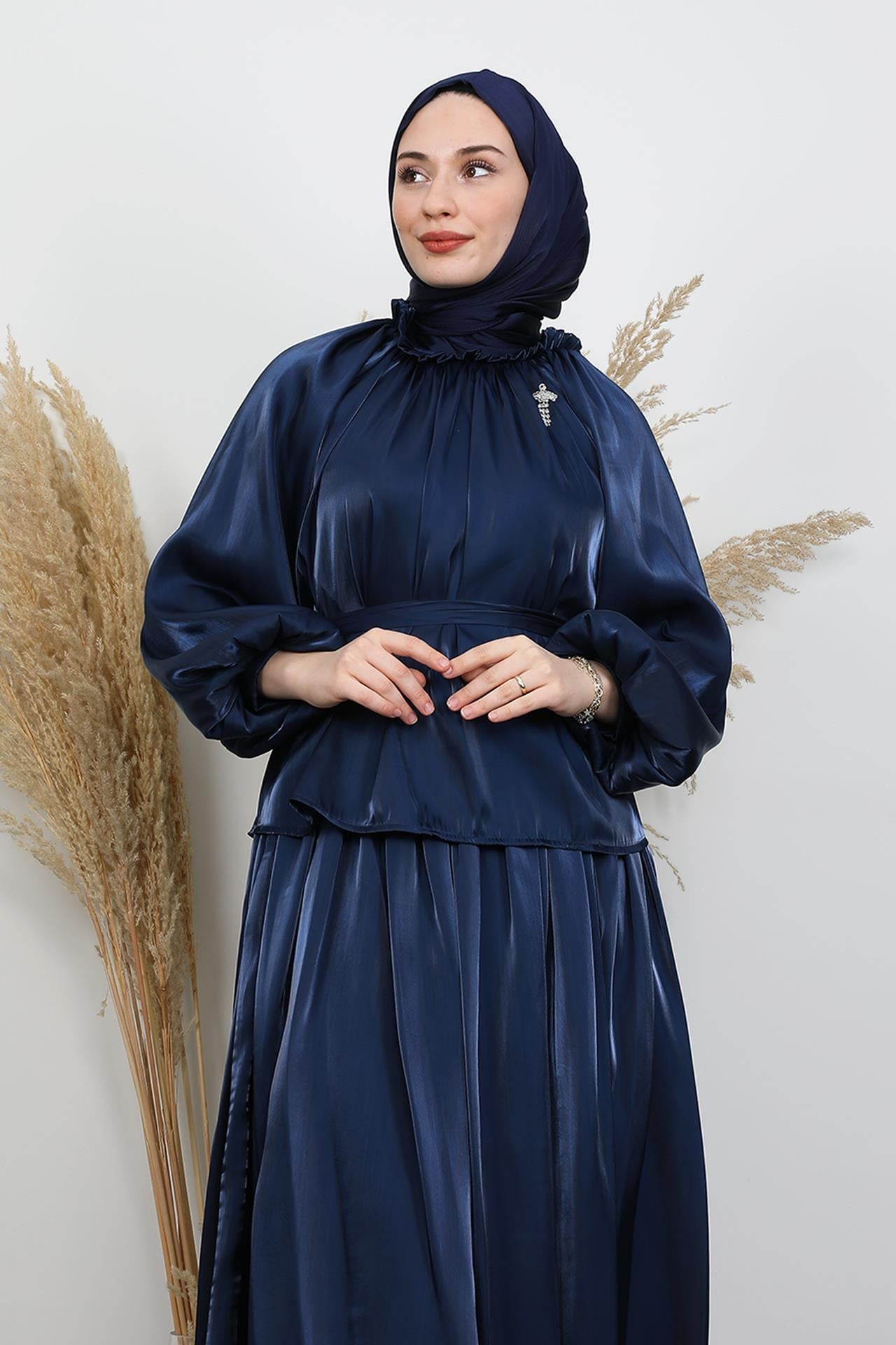 Layla Broş Takım Lacivert