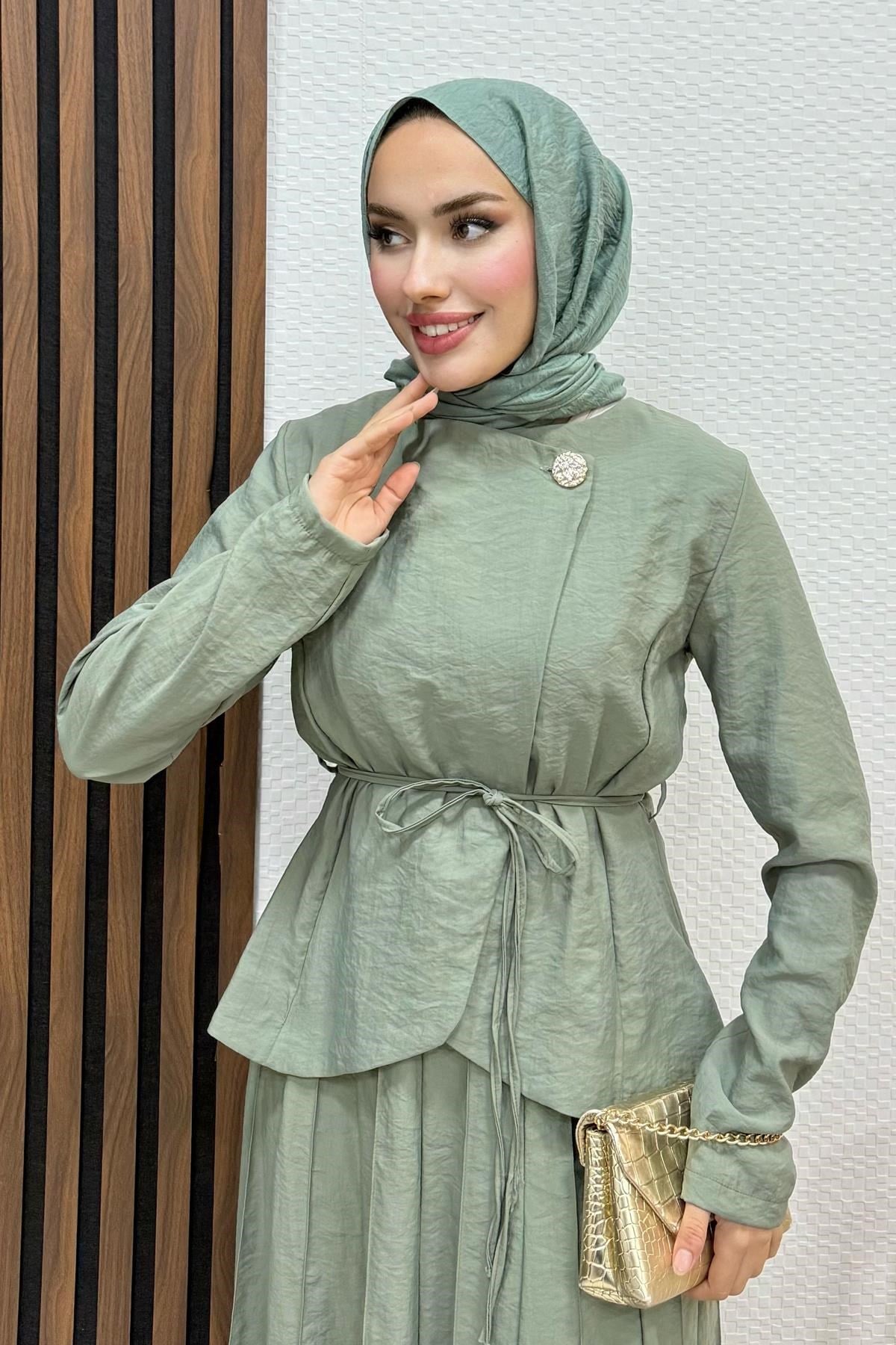 Leya Broş Düğme Takım Mint