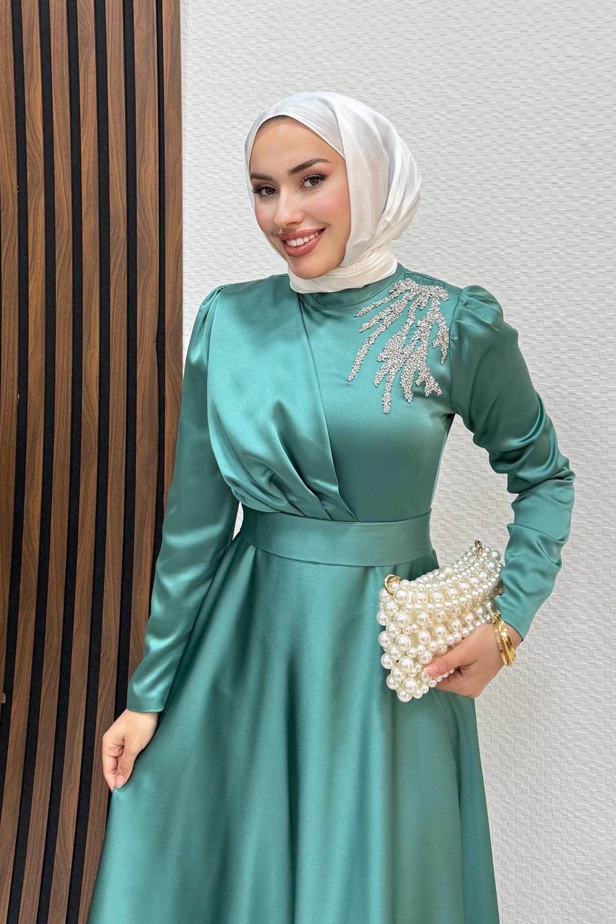 Omzu Taşlı Saten Abiye koyu Mint