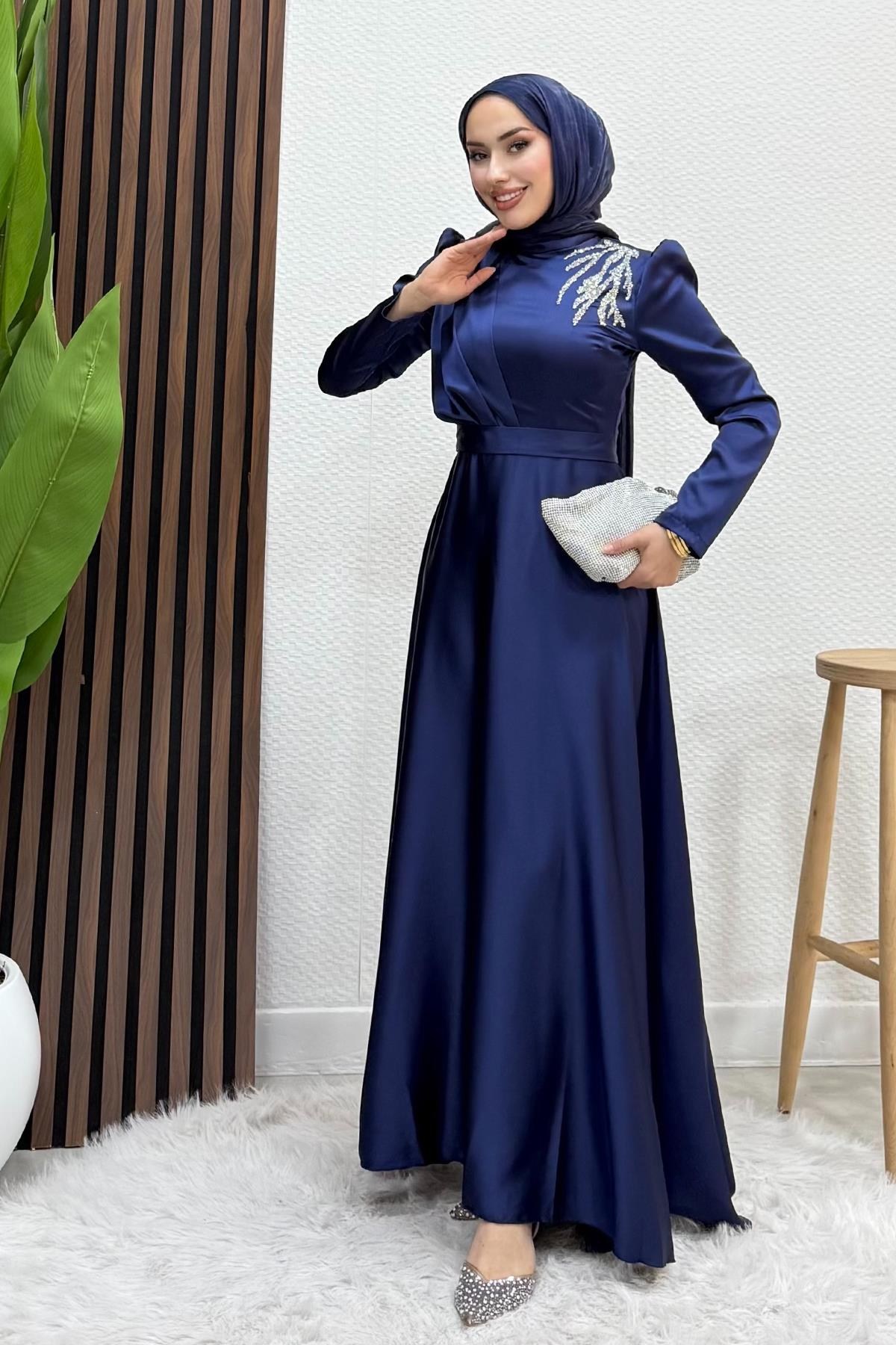Omzu Taşlı Saten Abiye Lacivert