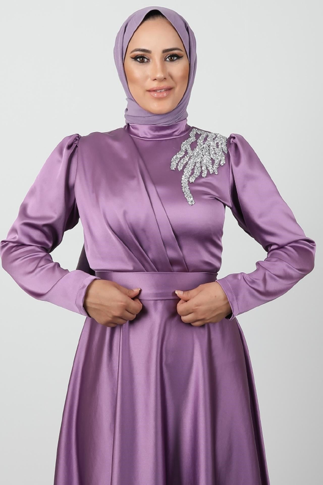 Omzu Taşlı Saten Abiye Lila