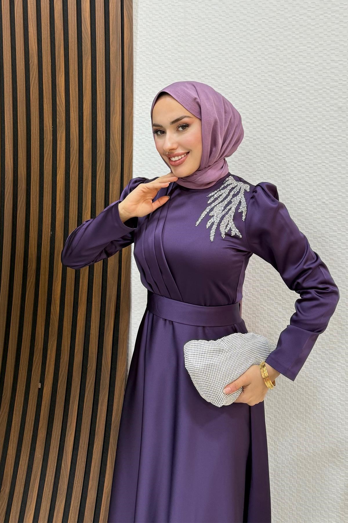 Omzu Taşlı Saten Abiye Mor