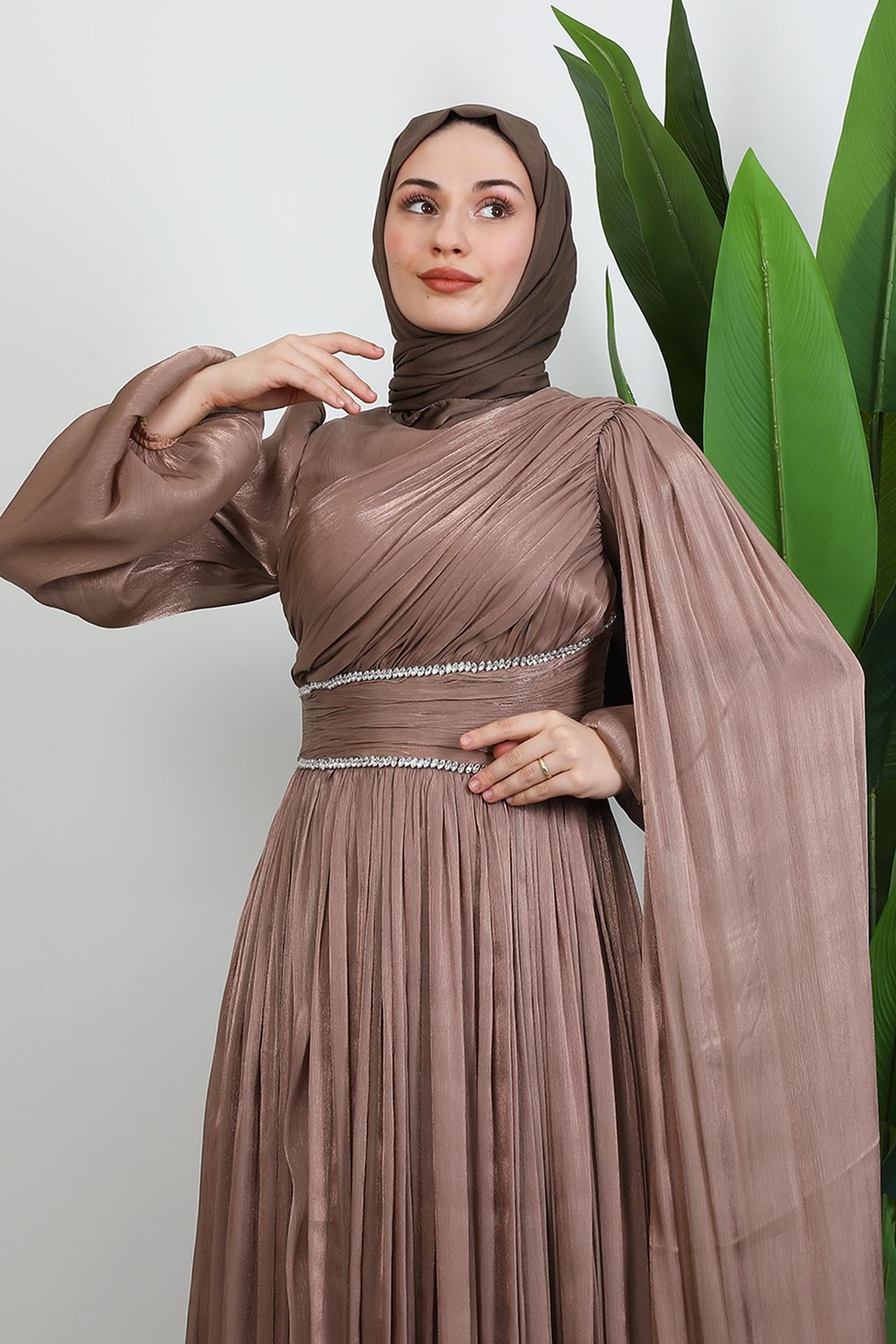 Paris Abiye Karamel