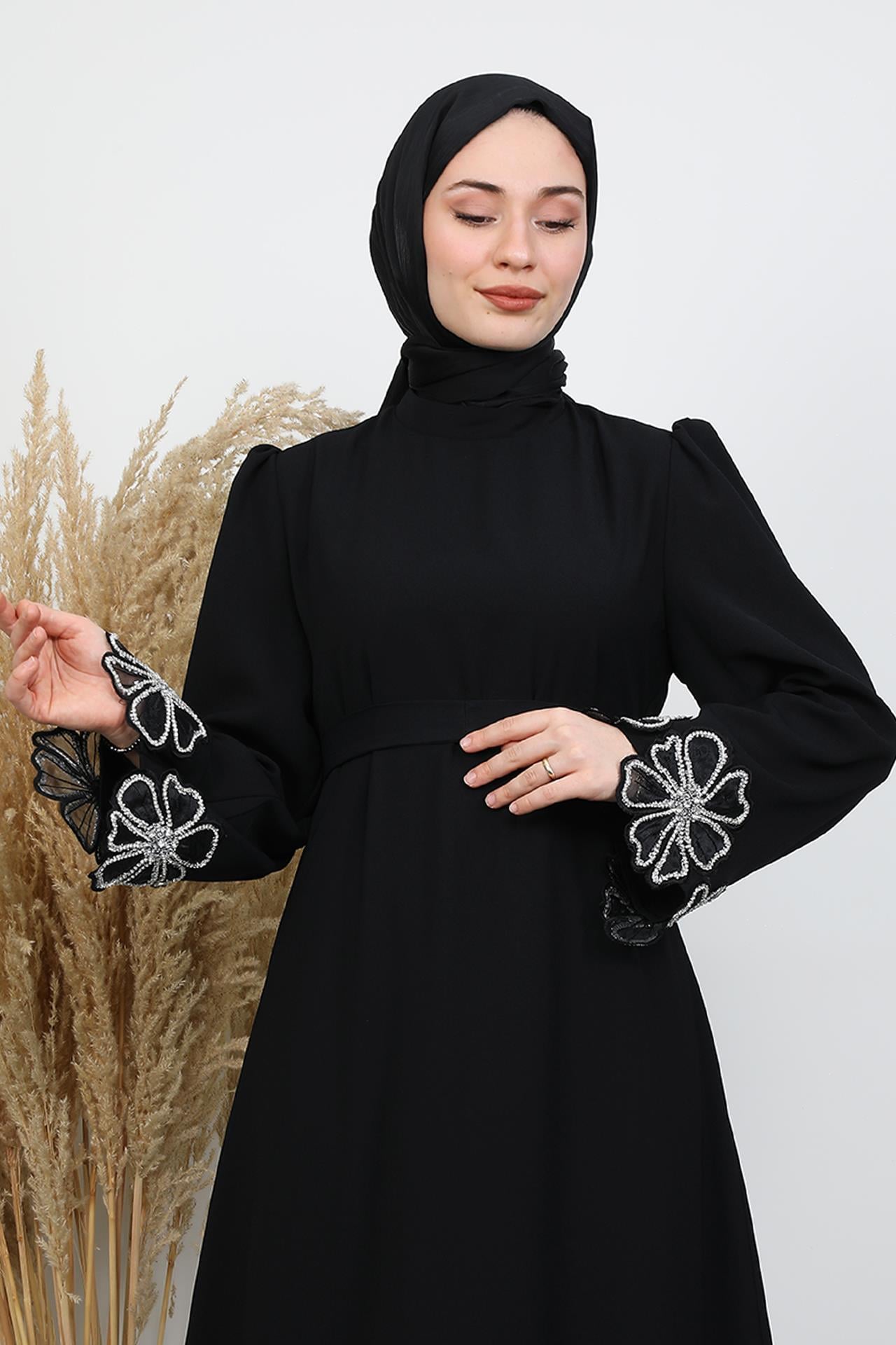 Şans Krep Elbise Siyah