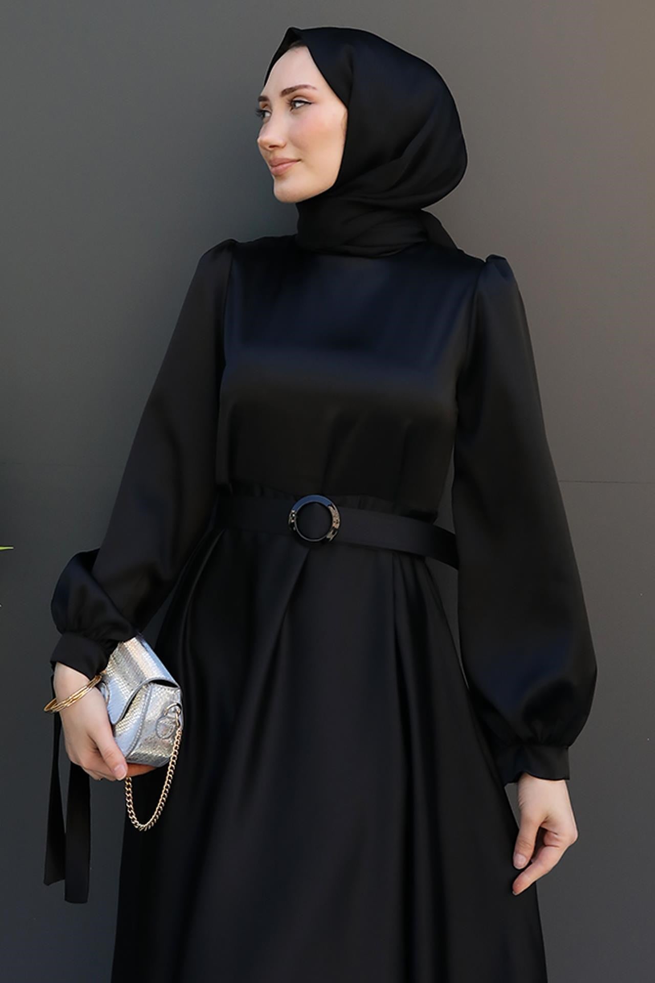 Saten Kemerli Elbise Siyah