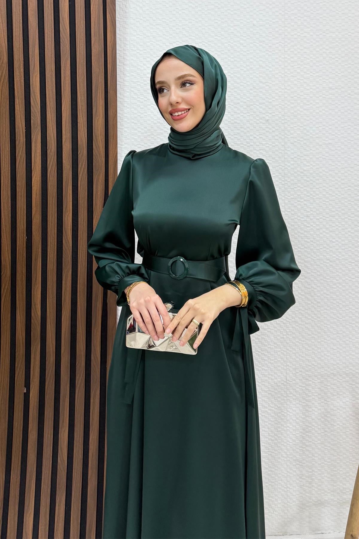 Saten Kemerli Elbise Zümrüt