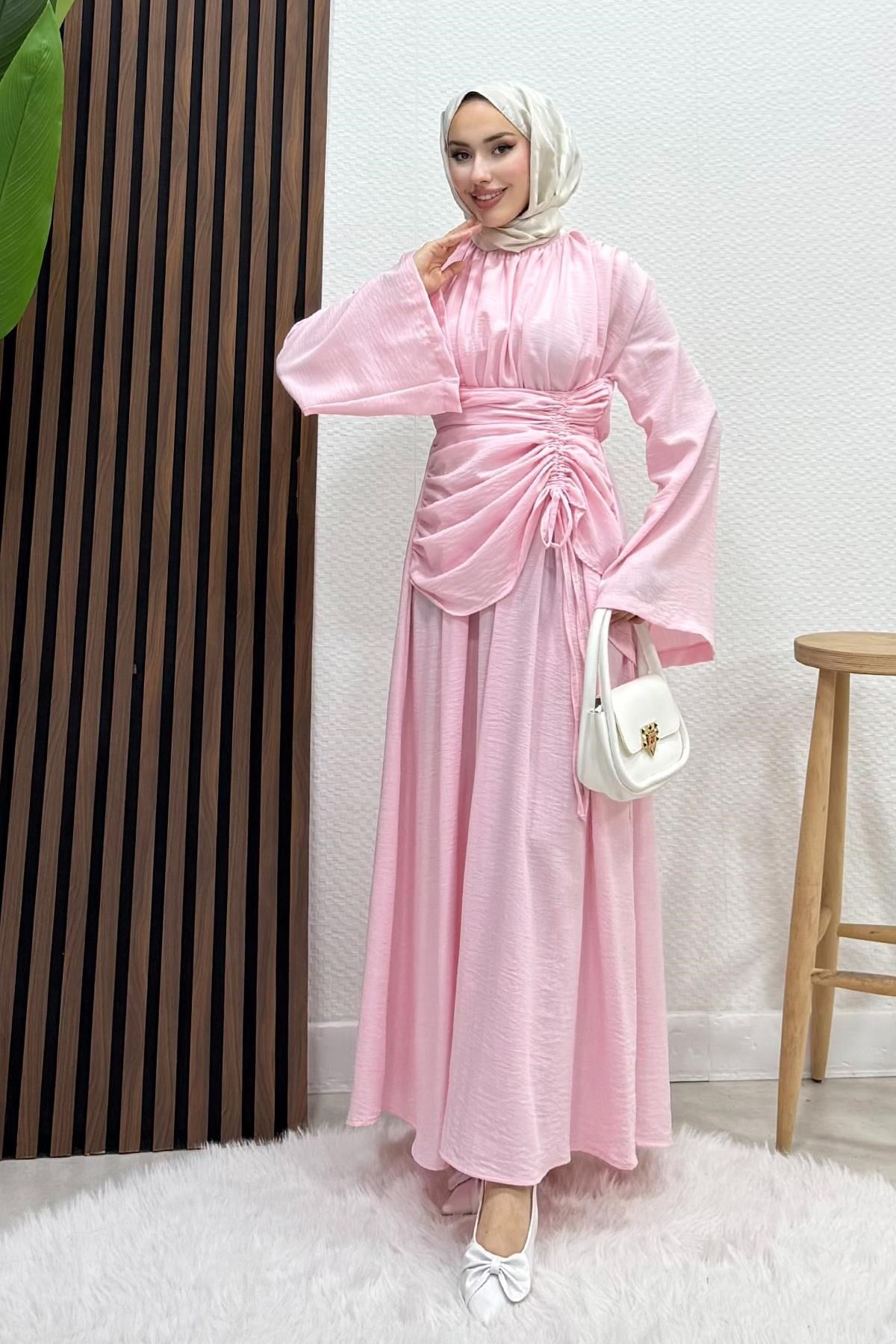 Yakası Önü Büzgülü Elbise Pembe