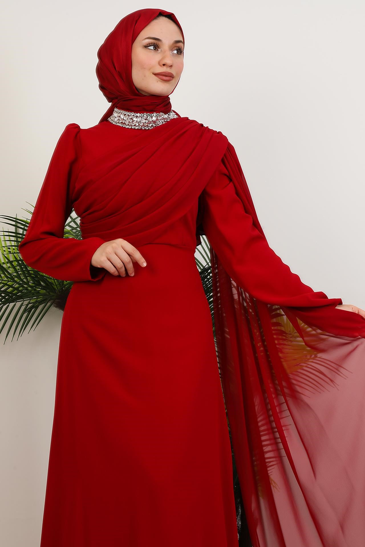 Yakası Taşlı Elbise Bordo