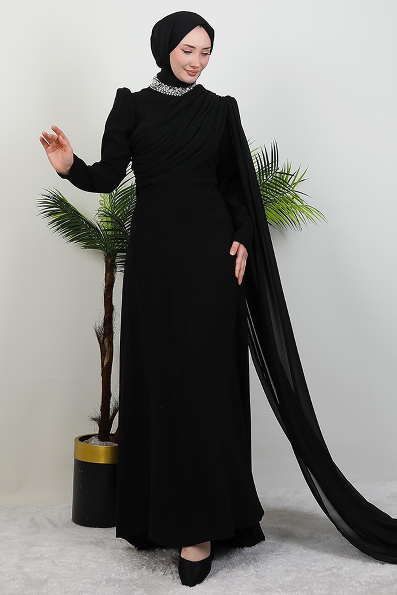 Yakası Taşlı Elbise Siyah