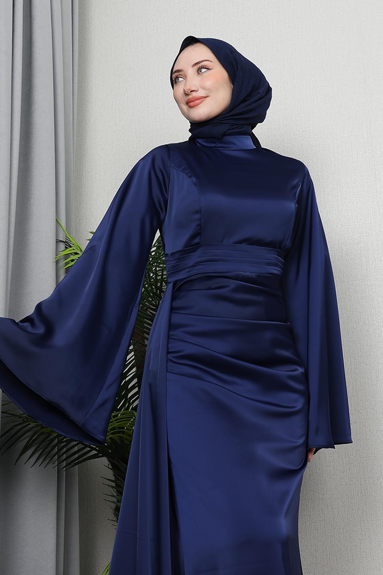 Yasemin Saten Abiye Lacivert