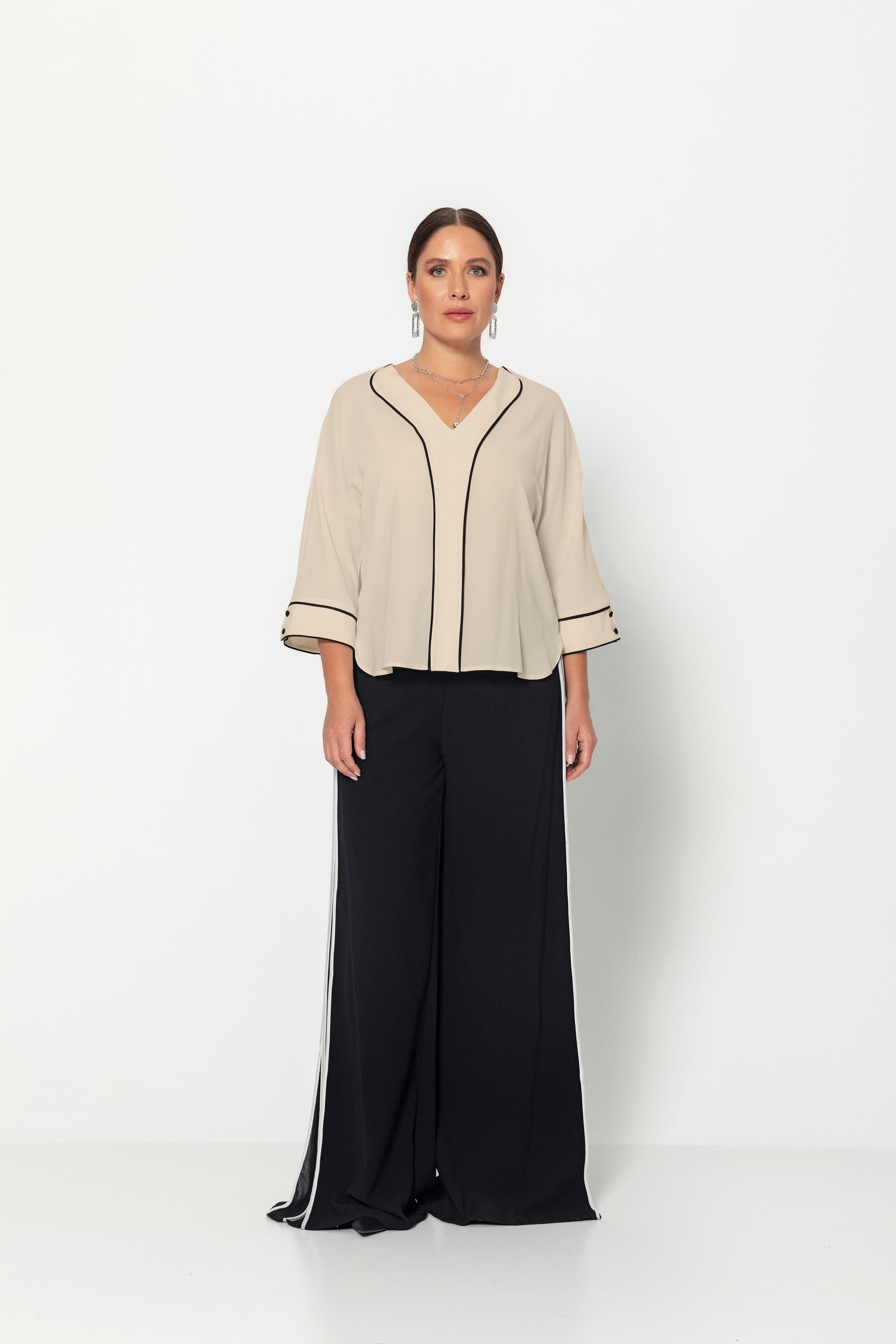 Bi̇ye Detaylı V Yaka Yarasa  Kol Bluz Bej