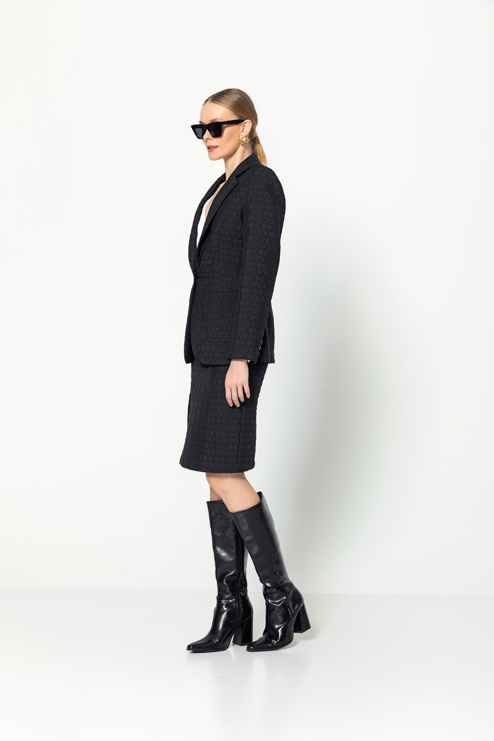 Cepli̇ Astarlı Kapi̇tone Jakar Desenli̇ Ceket Siyah