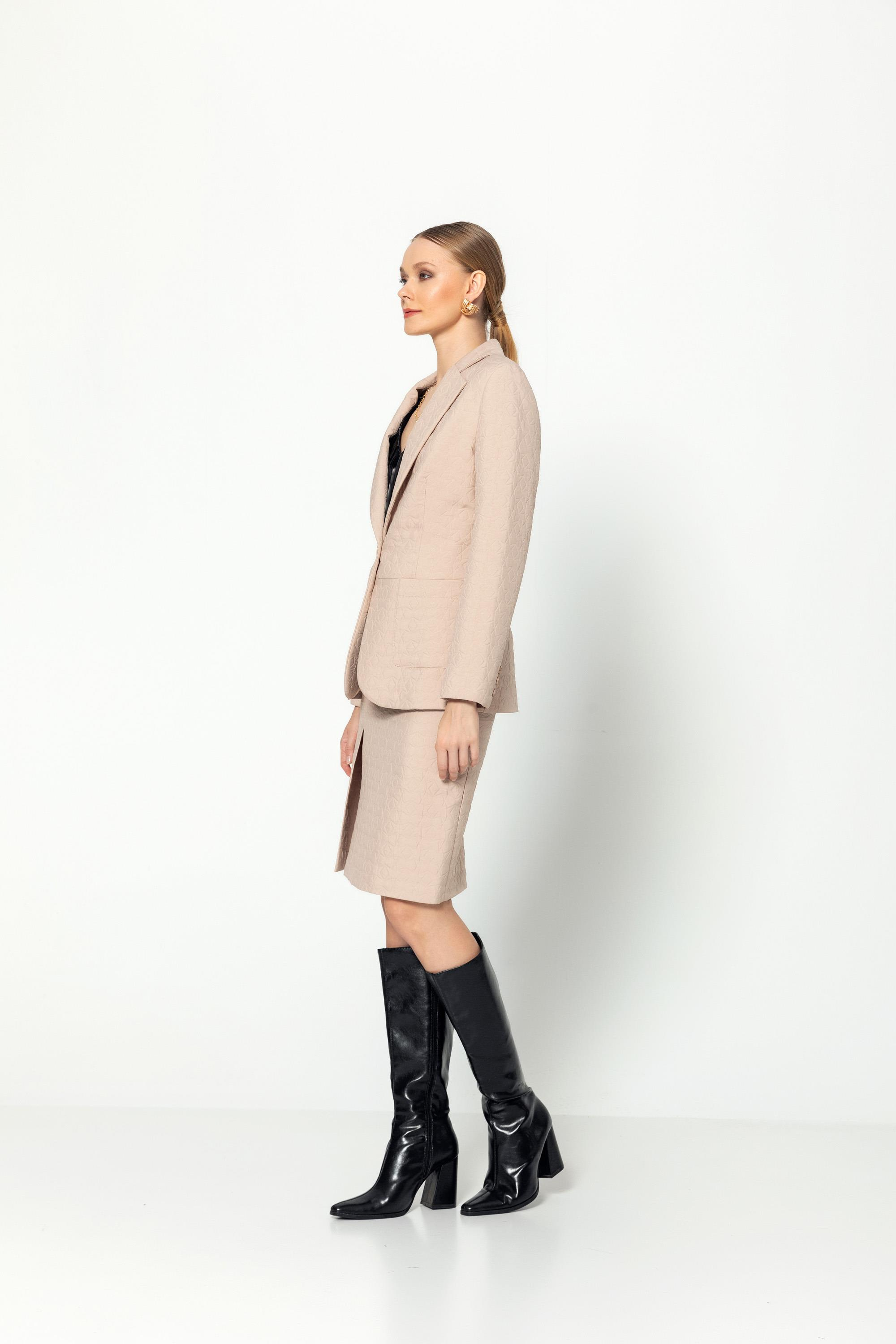 Cepli̇ Astarlı Kapi̇tone Jakar Desenli̇ Ceket Bej