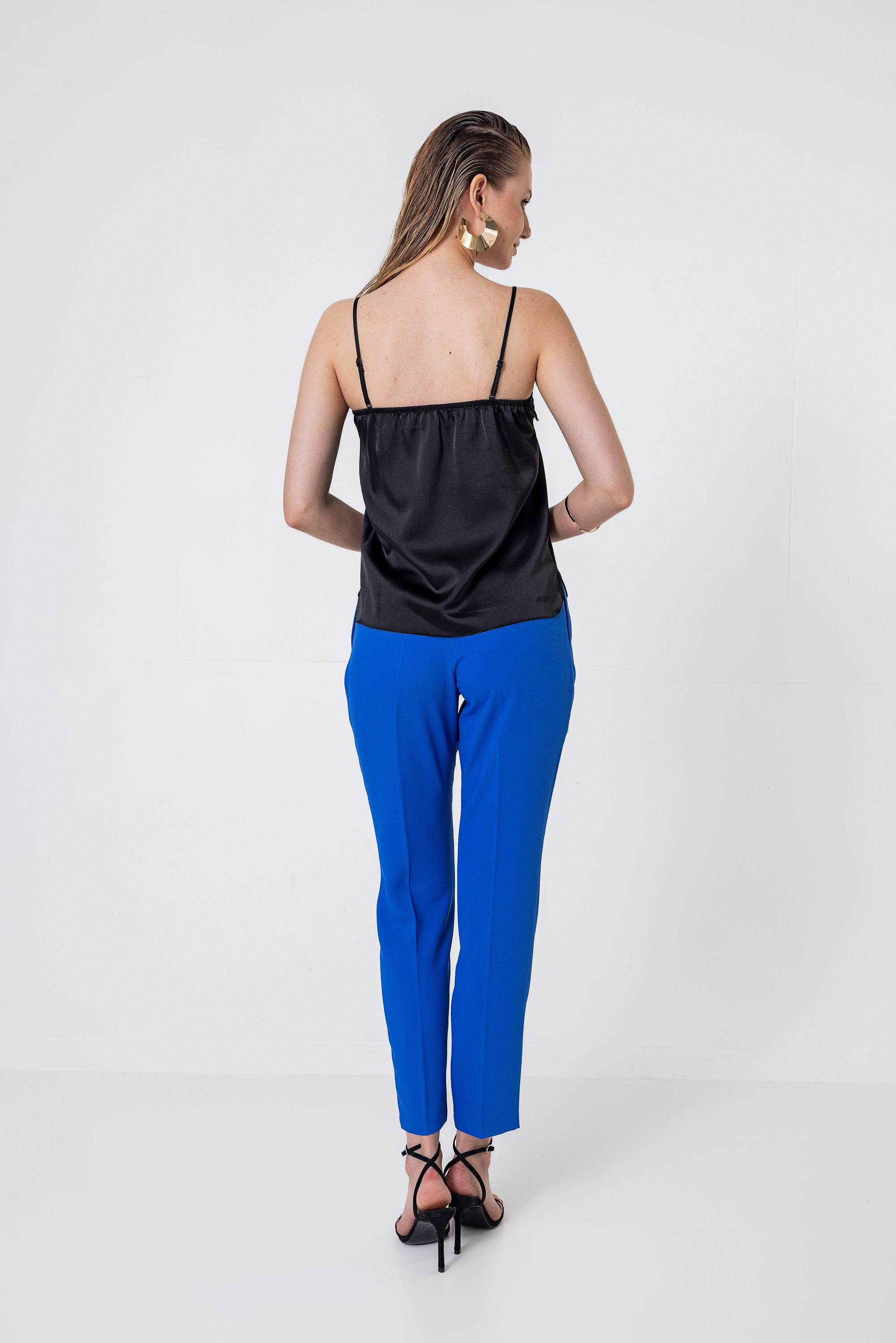 Dantel Detaylı İp Askılı Bluz Siyah