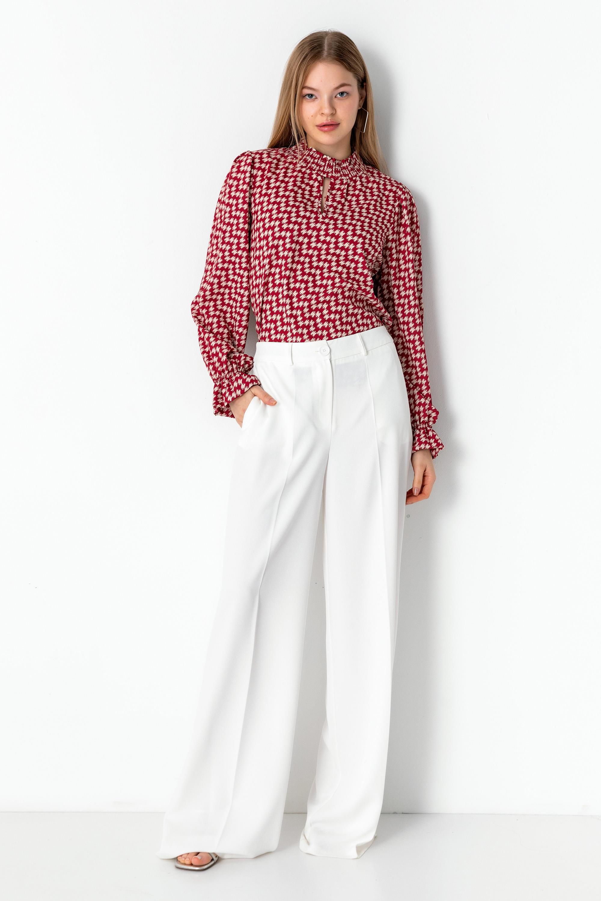 Desenli Gipe Yakalı Uzun Kollu Bluz Koyu Kırmızı