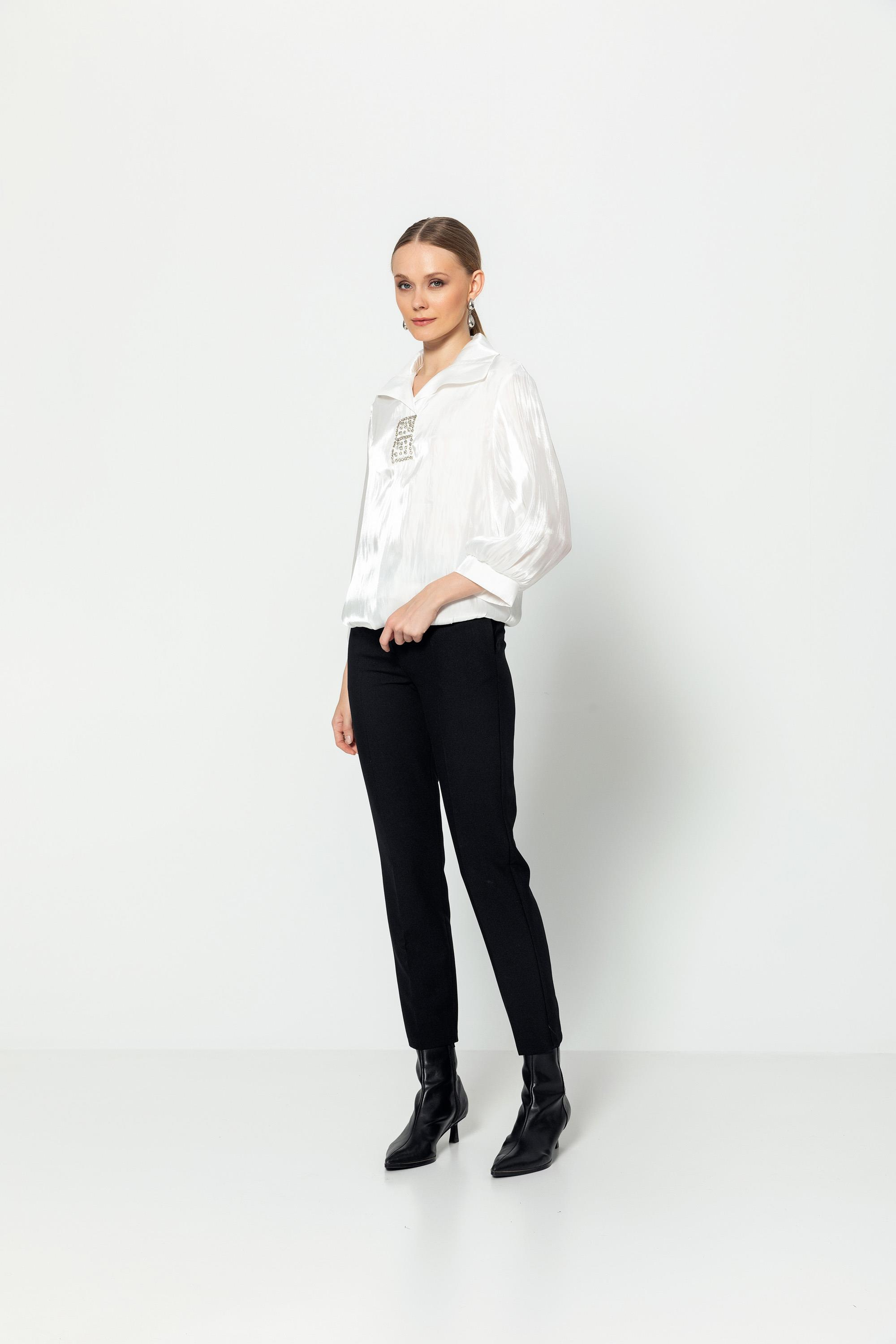 Gömlek Yaka Taş Detaylı Truvakar Kol Bluz Beyaz