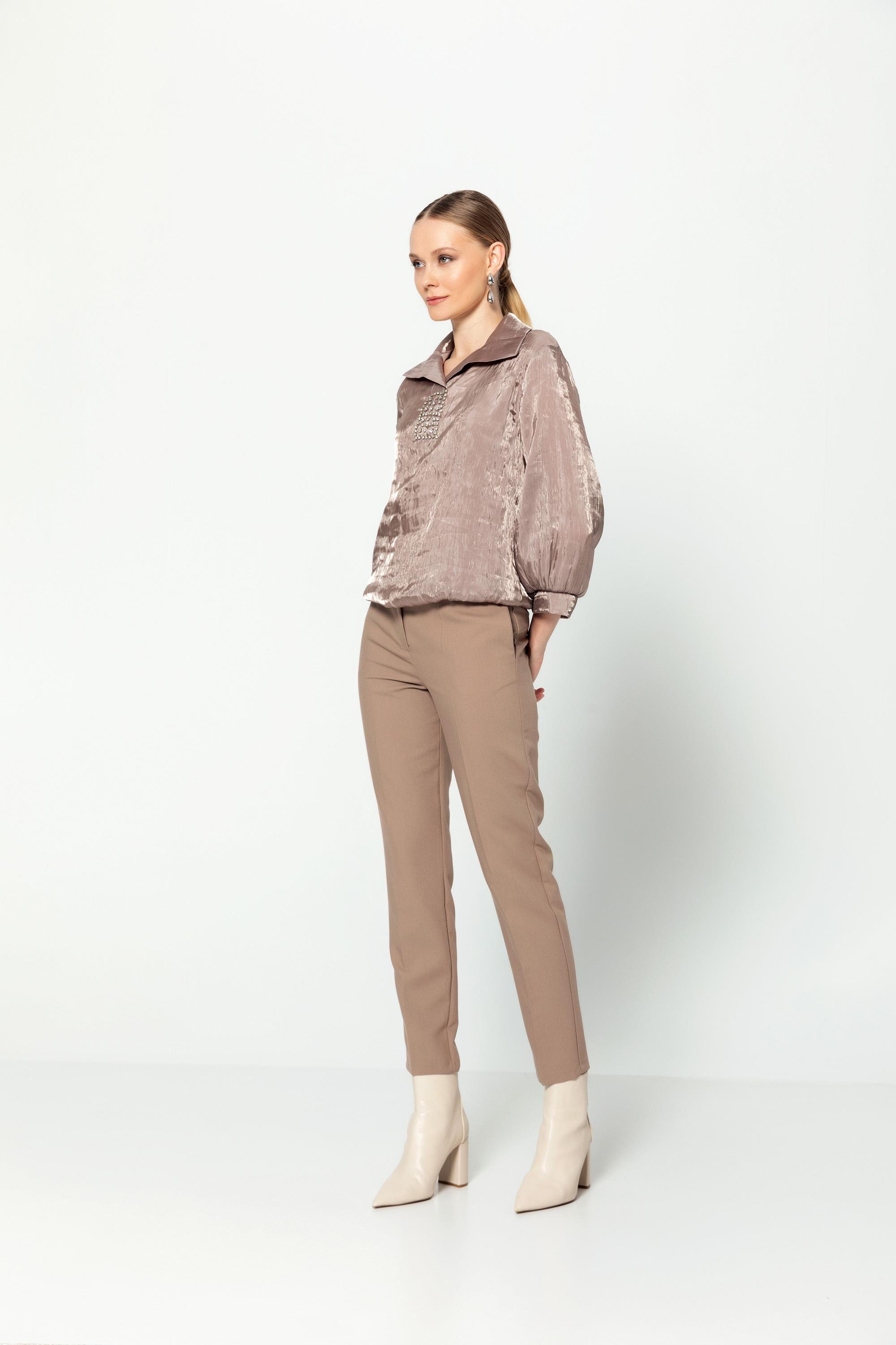 Gömlek Yaka Taş Detaylı Truvakar Kol Bluz Vizon