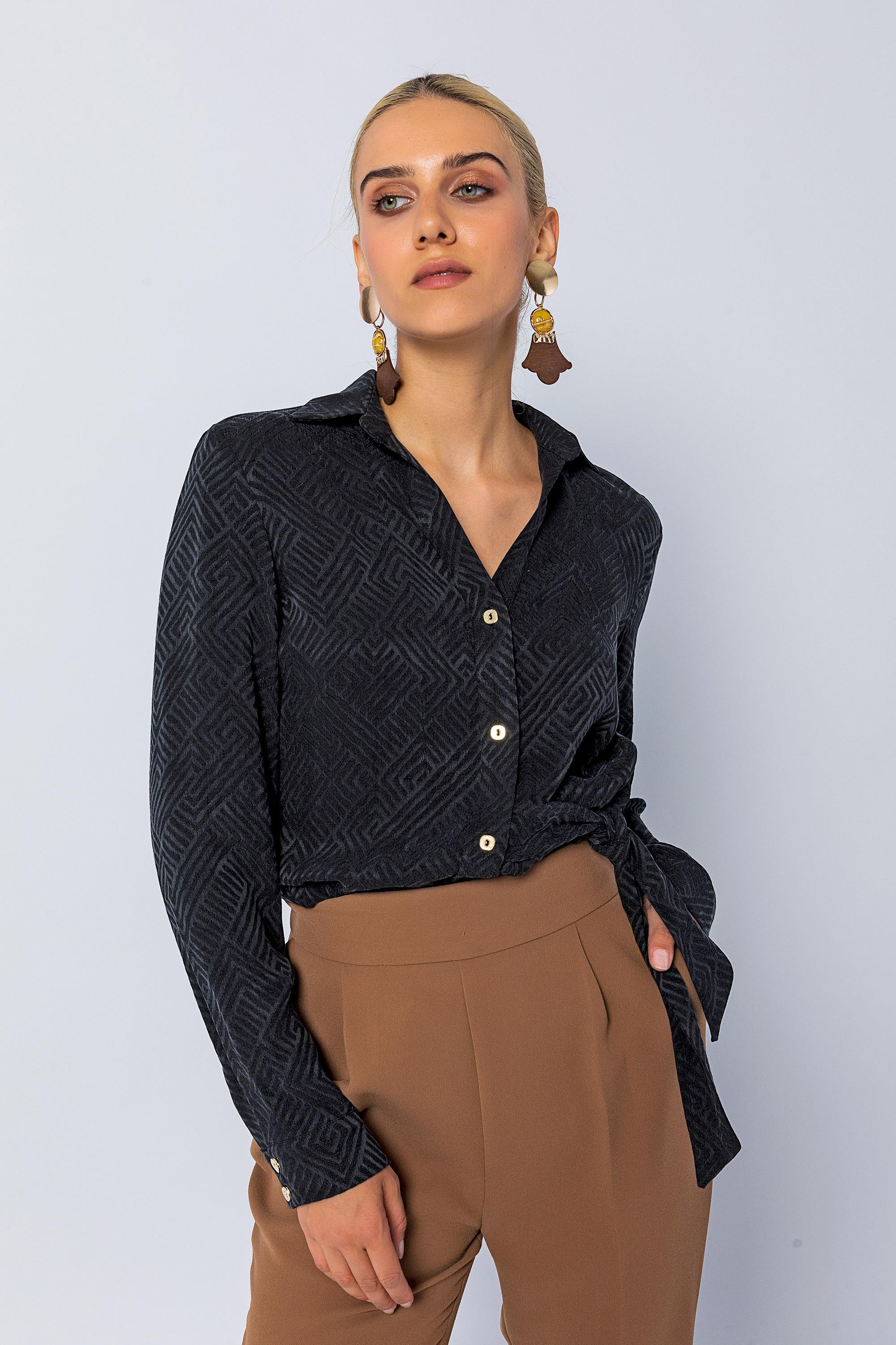 Jakarlı Uzun Kollu Yandan Bağcıklı Gömlek Siyah
