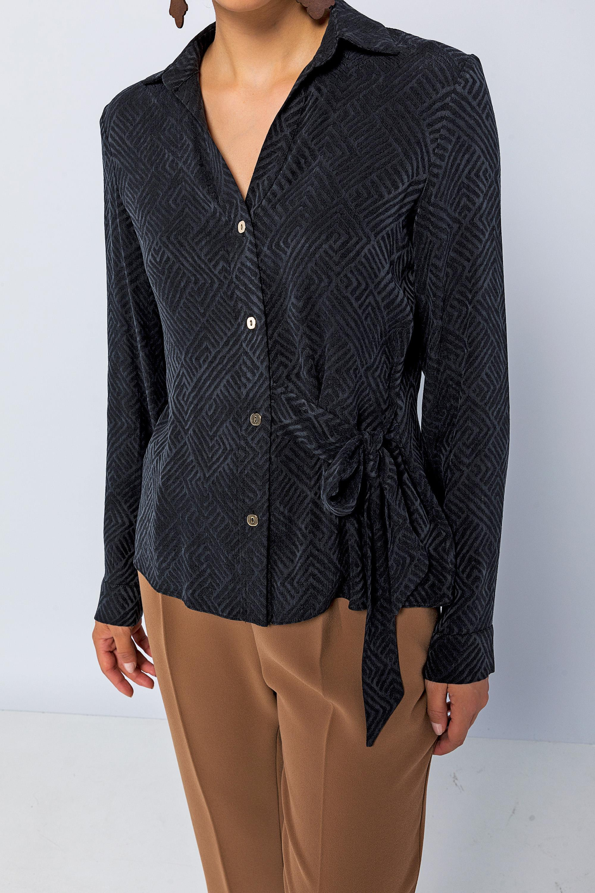 Jakarlı Uzun Kollu Yandan Bağcıklı Gömlek Siyah