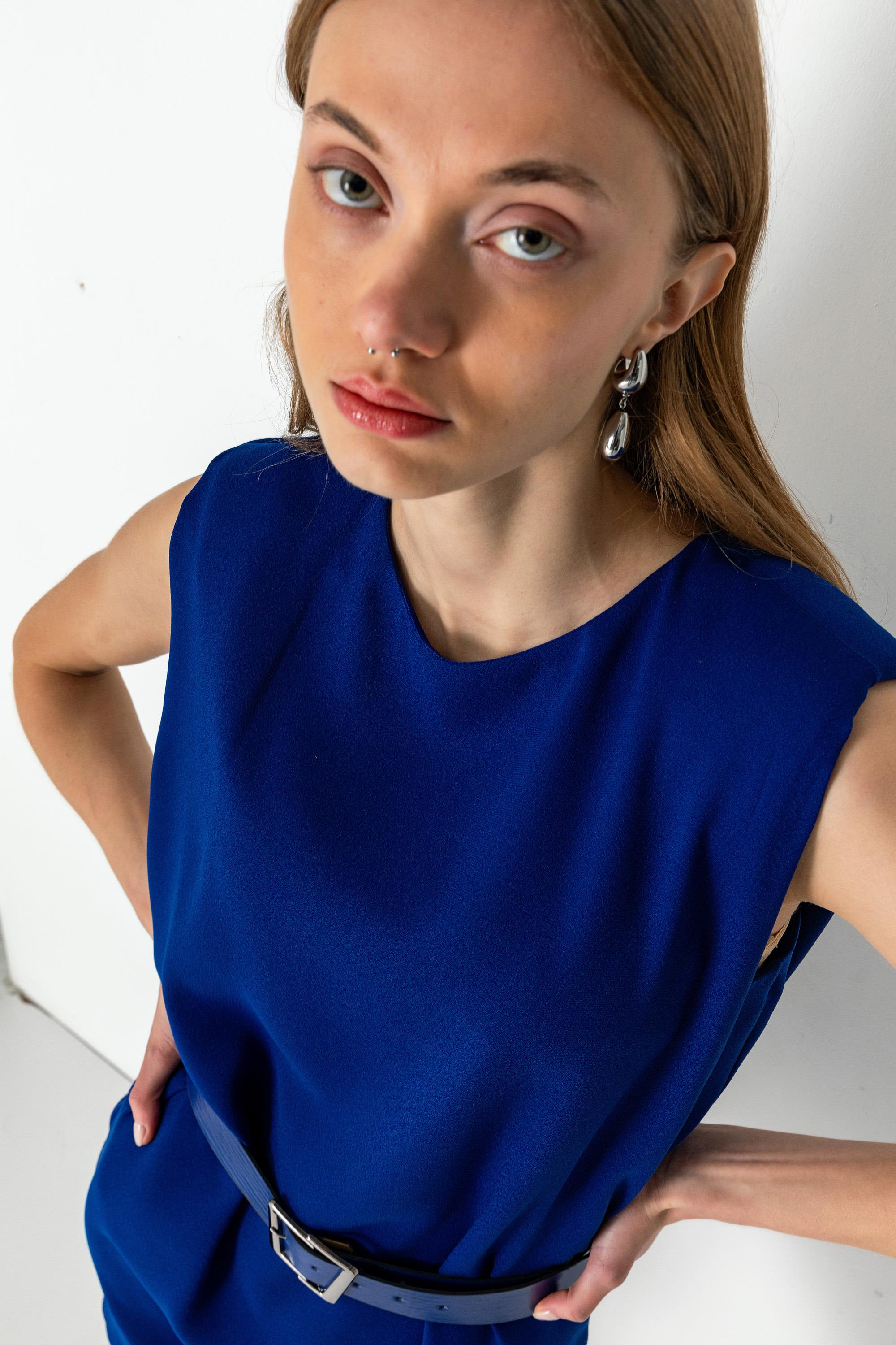 Kemerli Sıfır Kol Astarlı Mini Elbise Saks