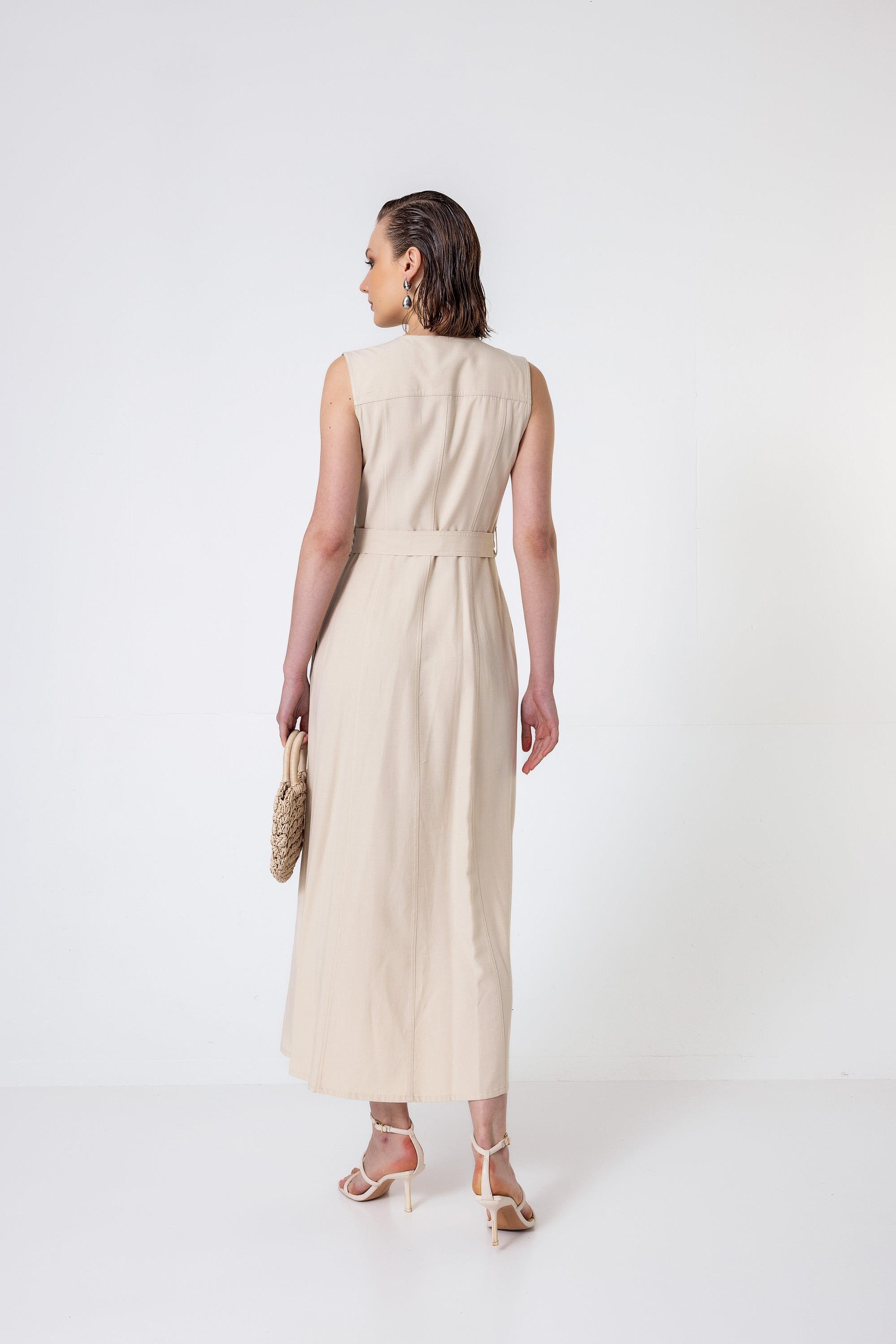 Kemerli V Yakalı Düğmeli Midi Boy Elbise Taş